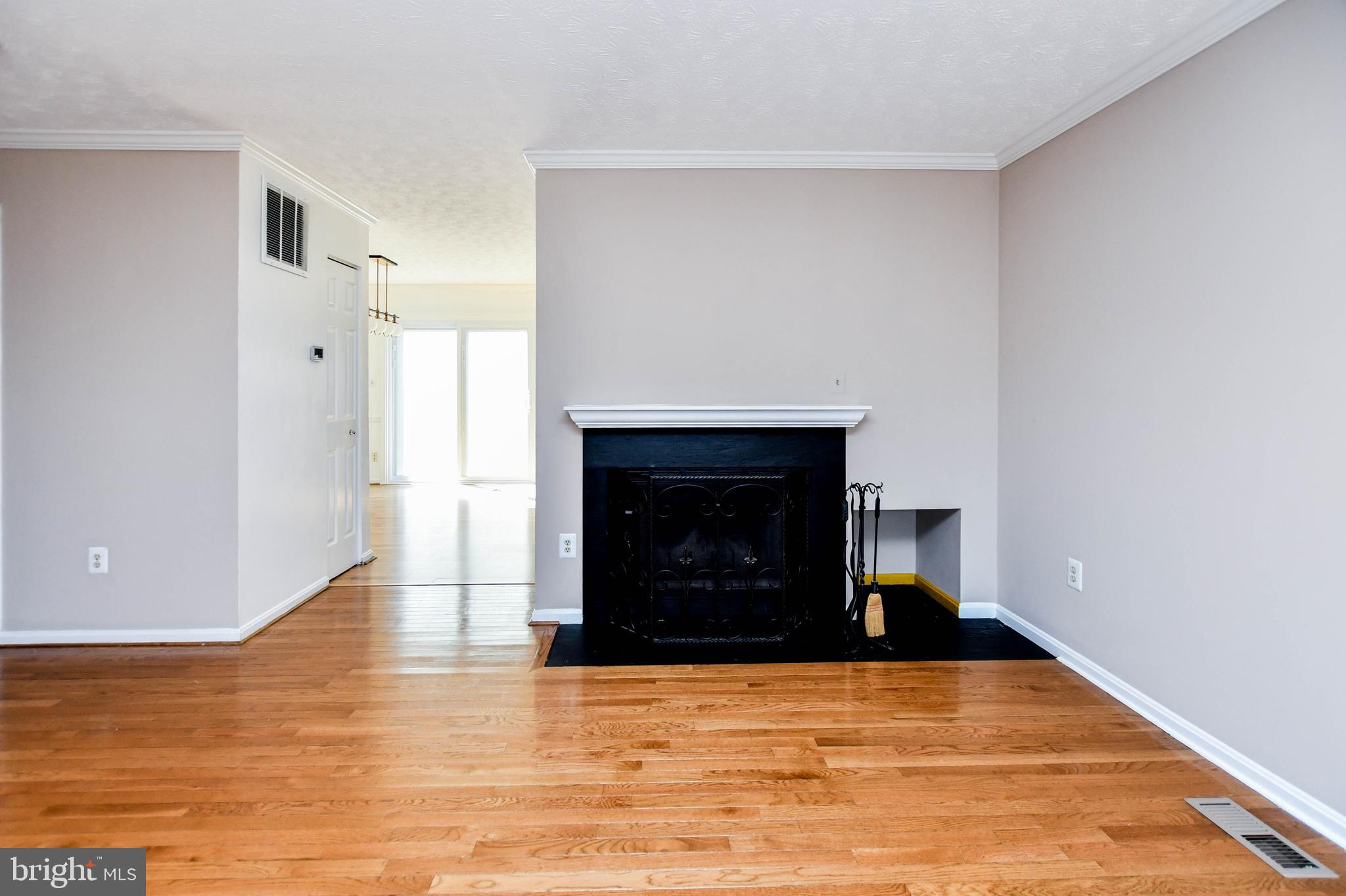 MONTGOMERY MEADOWS - Residential Lease