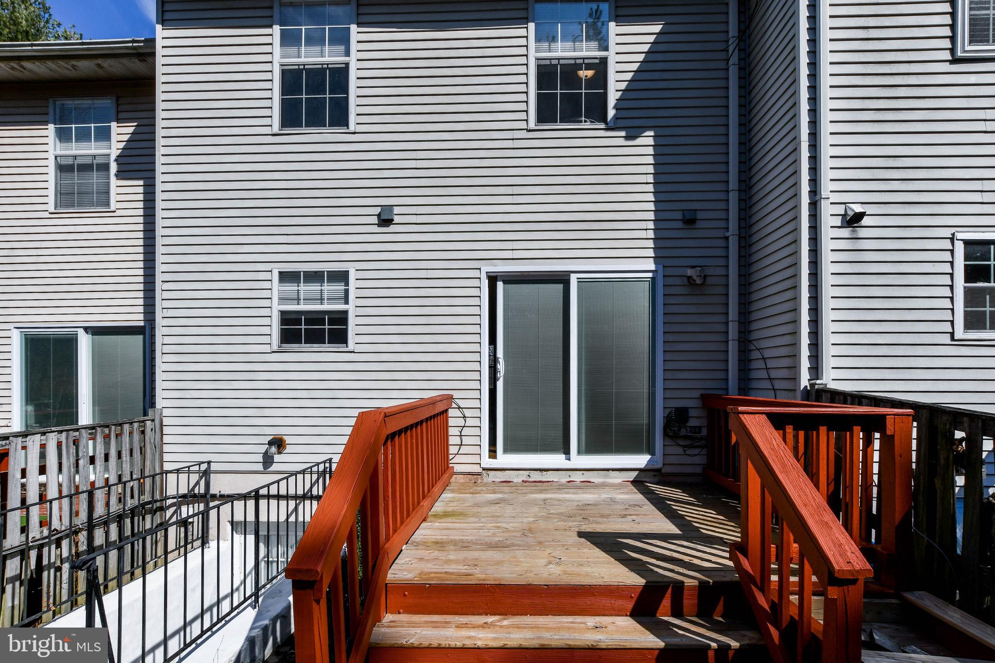 MONTGOMERY MEADOWS - Residential Lease