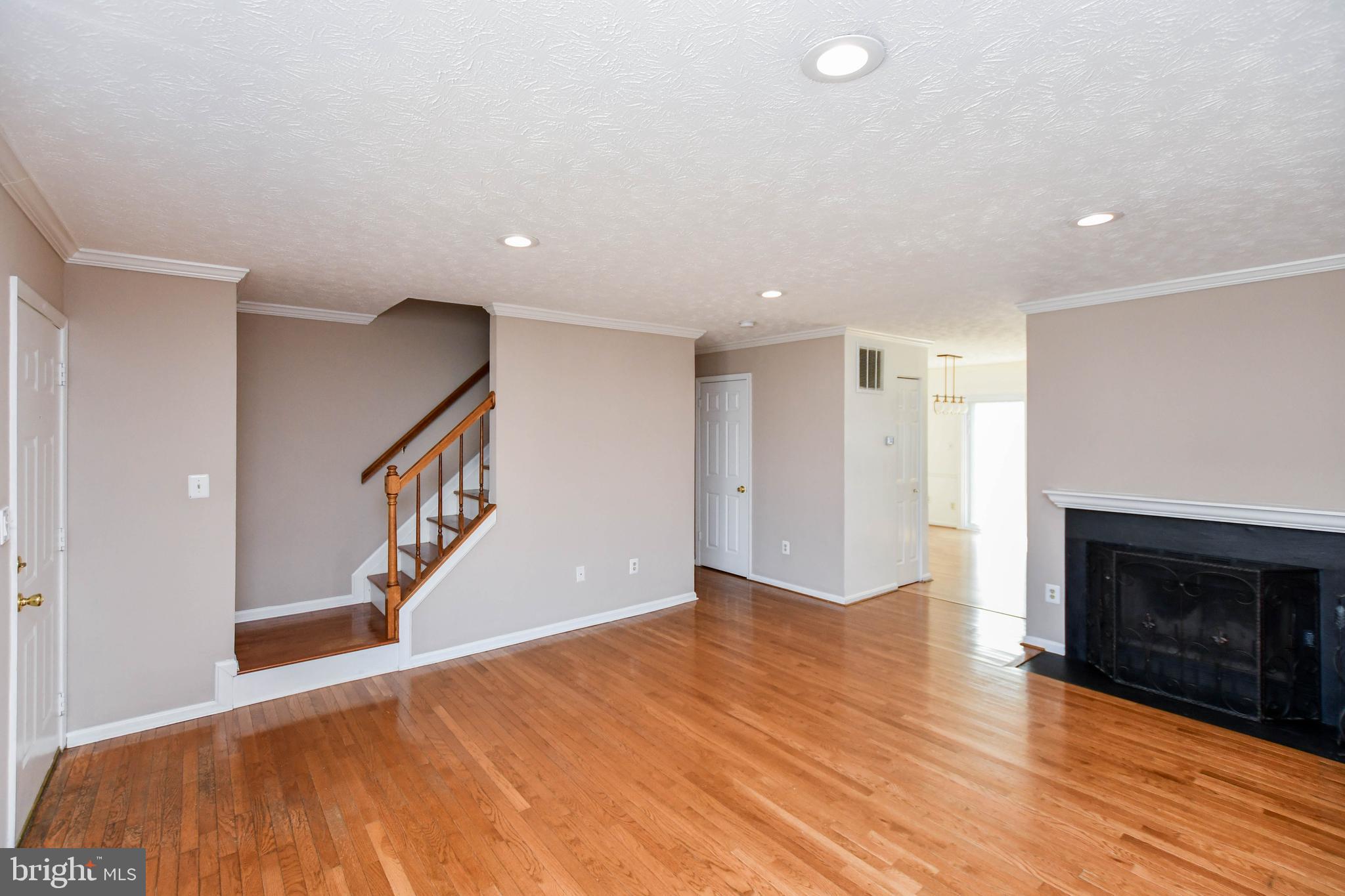 MONTGOMERY MEADOWS - Residential Lease