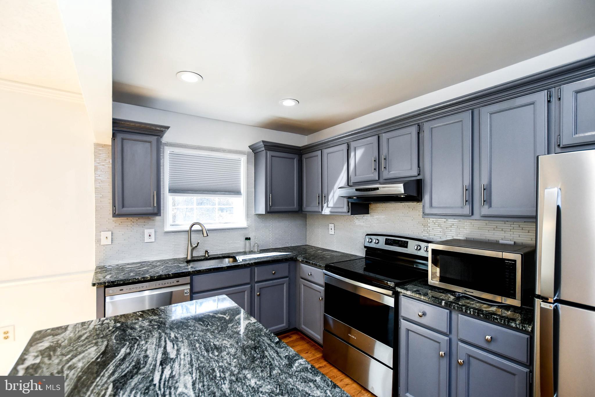 MONTGOMERY MEADOWS - Residential Lease