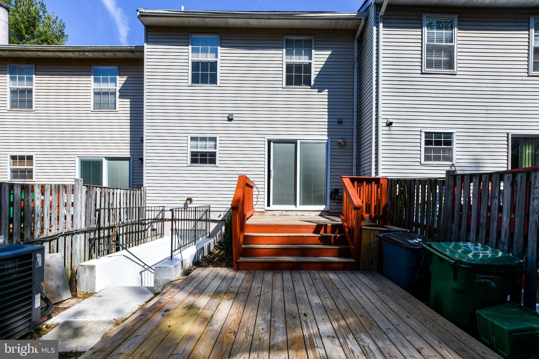 MONTGOMERY MEADOWS - Residential Lease