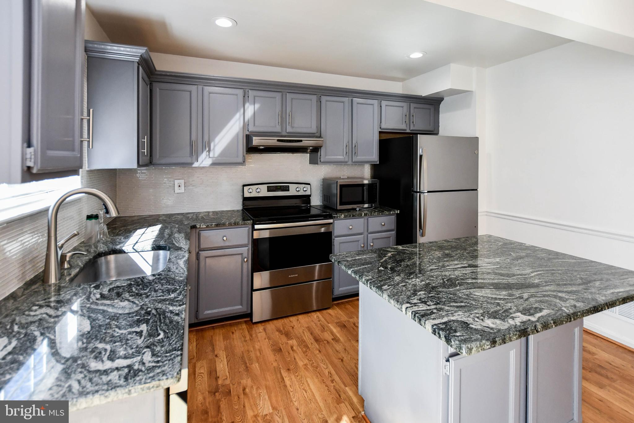 MONTGOMERY MEADOWS - Residential Lease