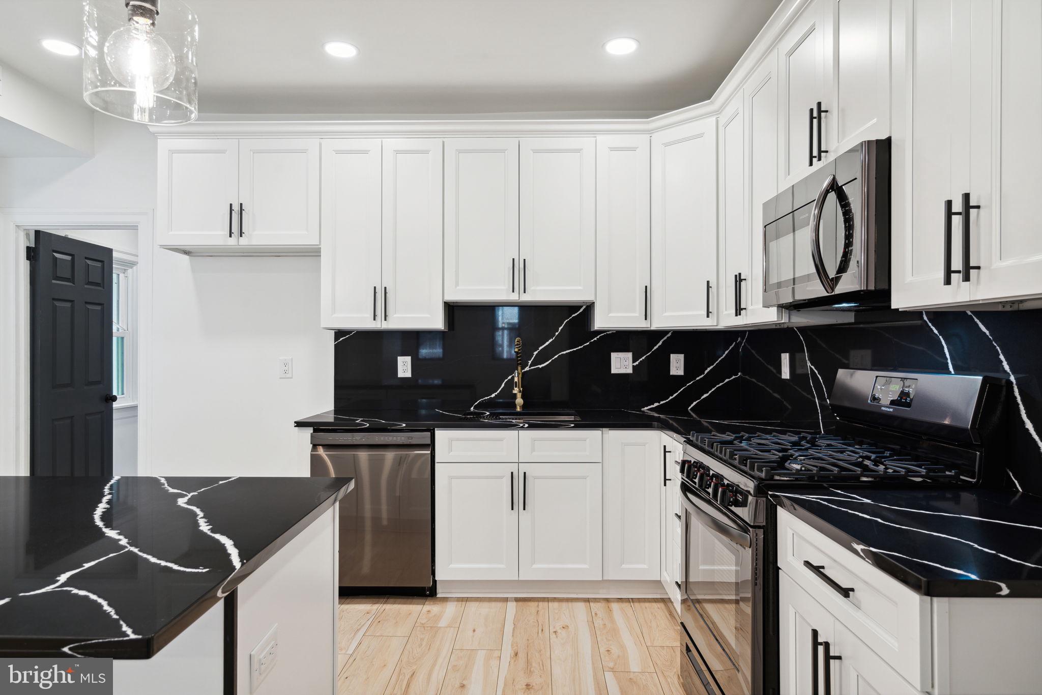 BRIDESBURG - Residential