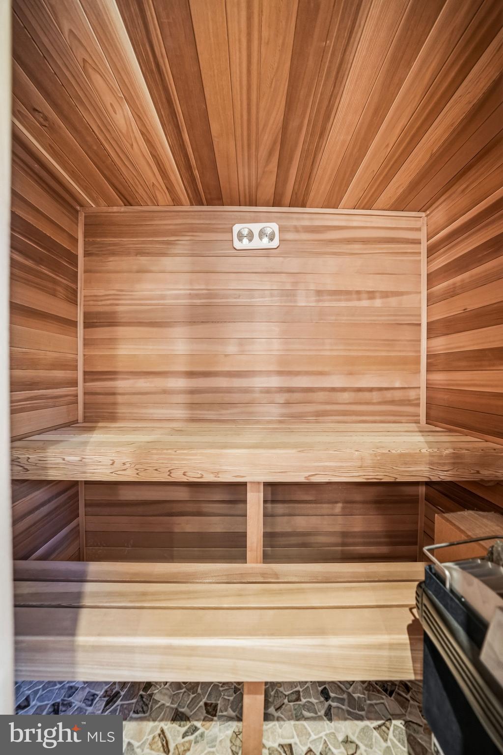 MERION GOLF ESTATES - Residential