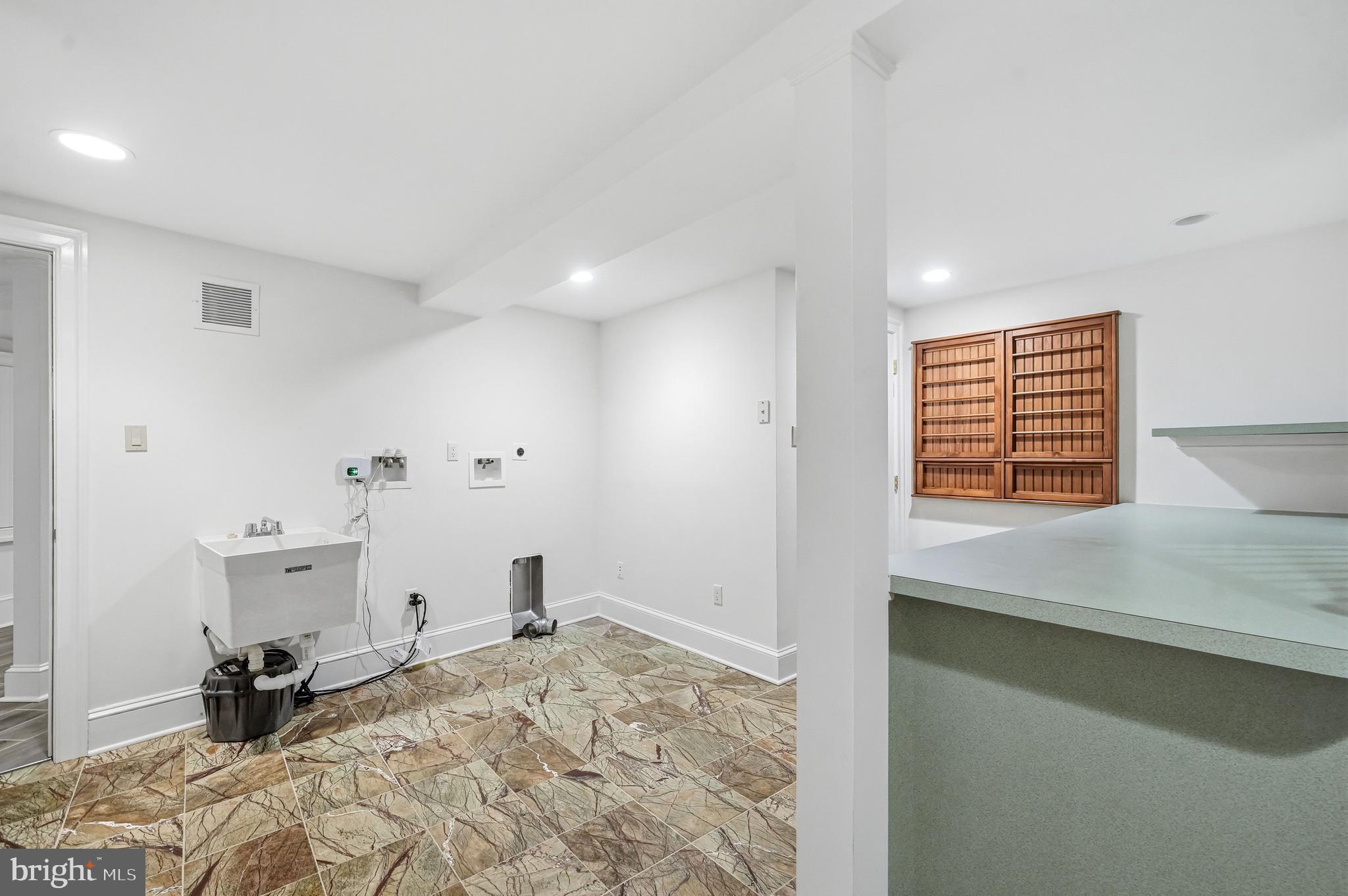 MERION GOLF ESTATES - Residential