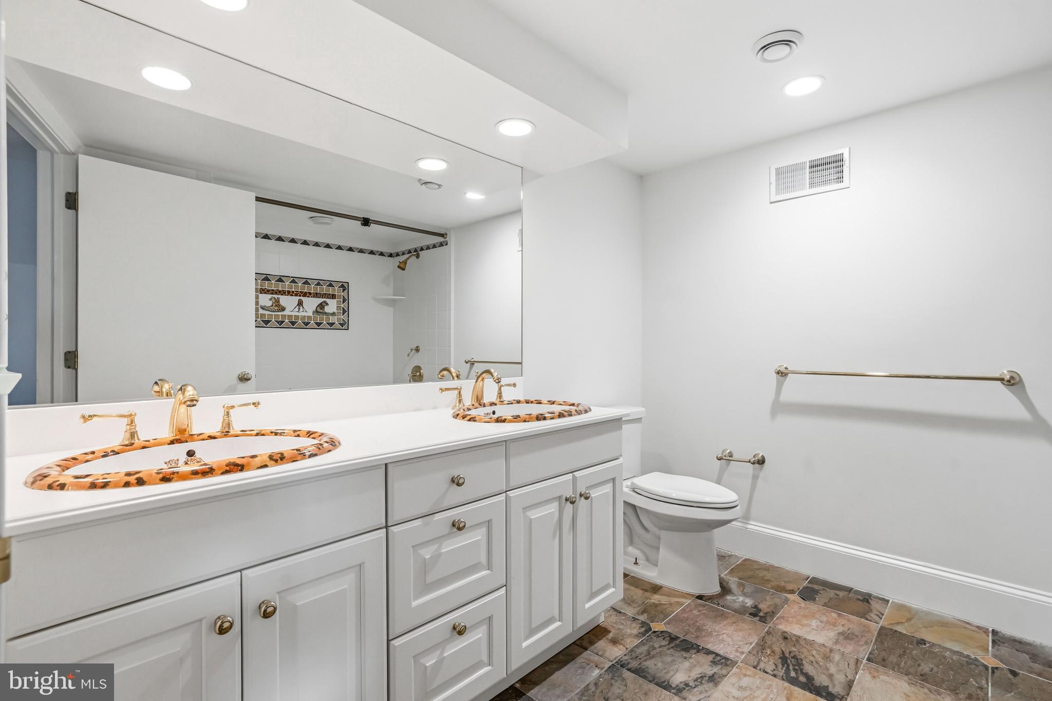 MERION GOLF ESTATES - Residential