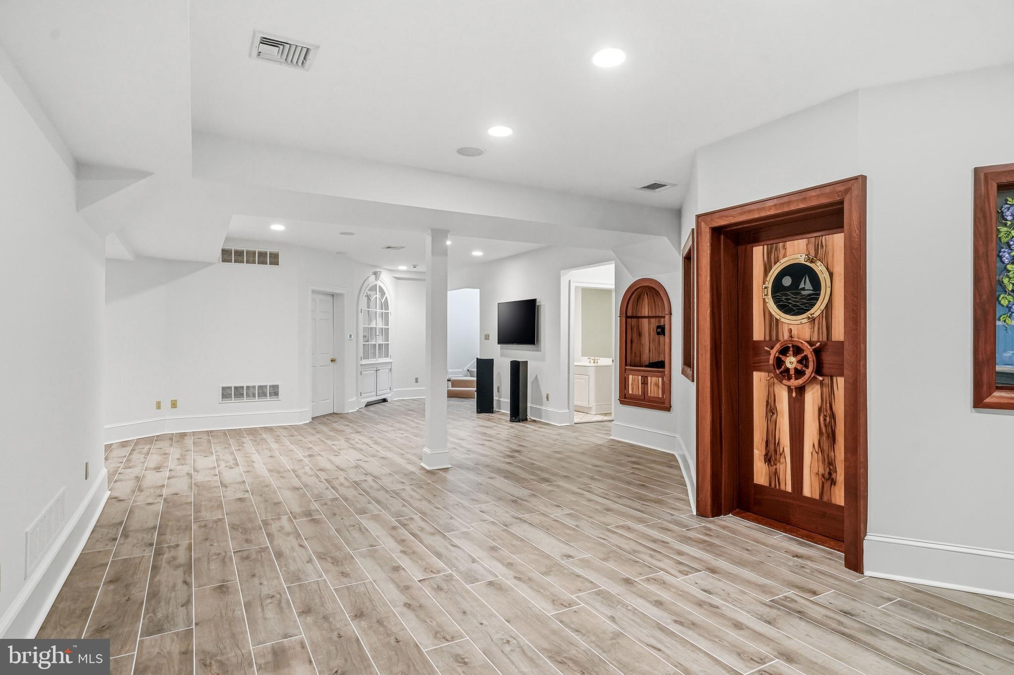 MERION GOLF ESTATES - Residential