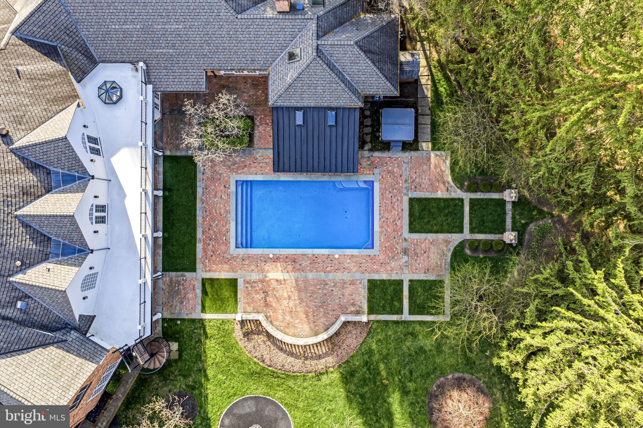 MERION GOLF ESTATES - Residential