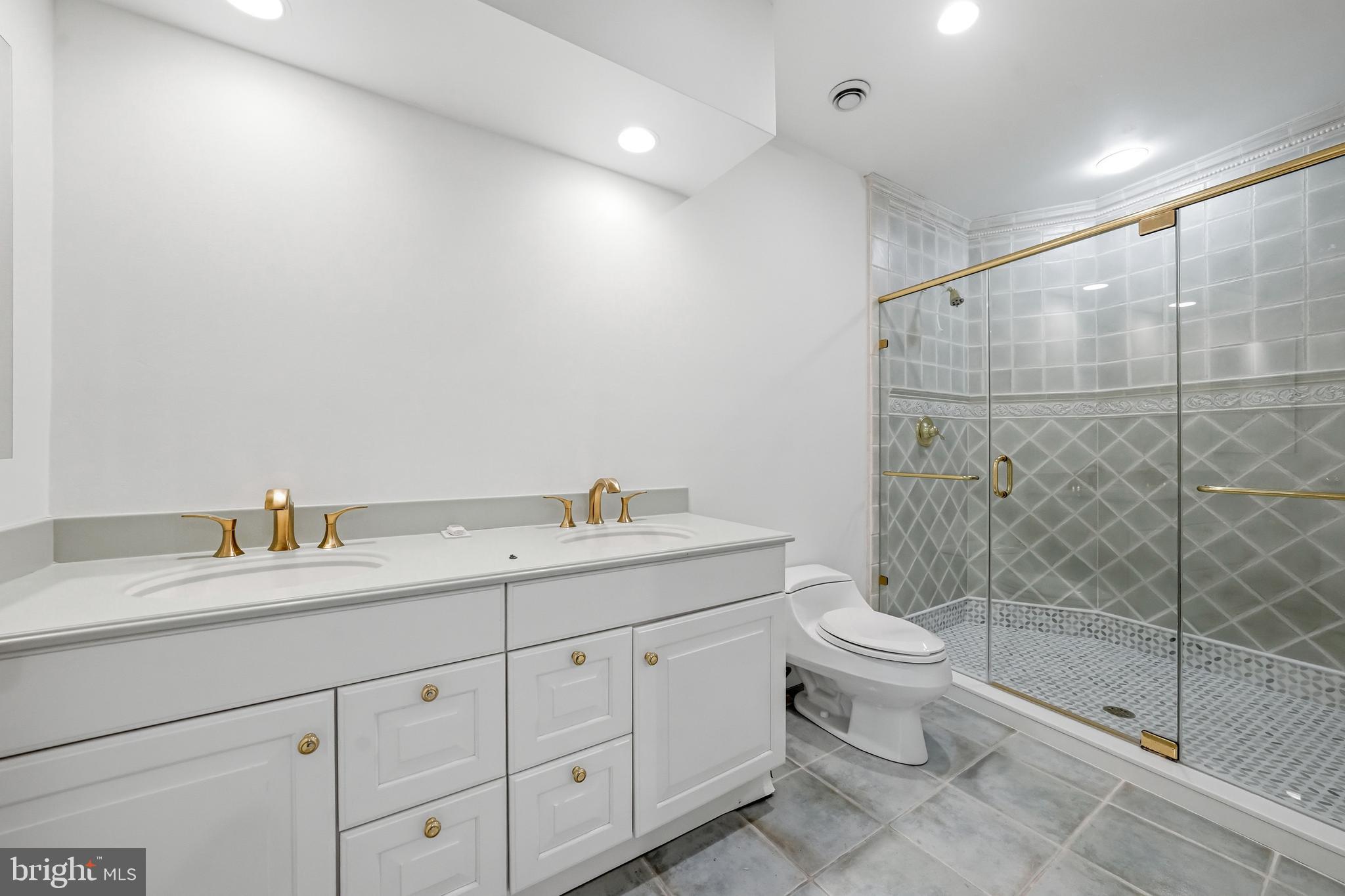 MERION GOLF ESTATES - Residential