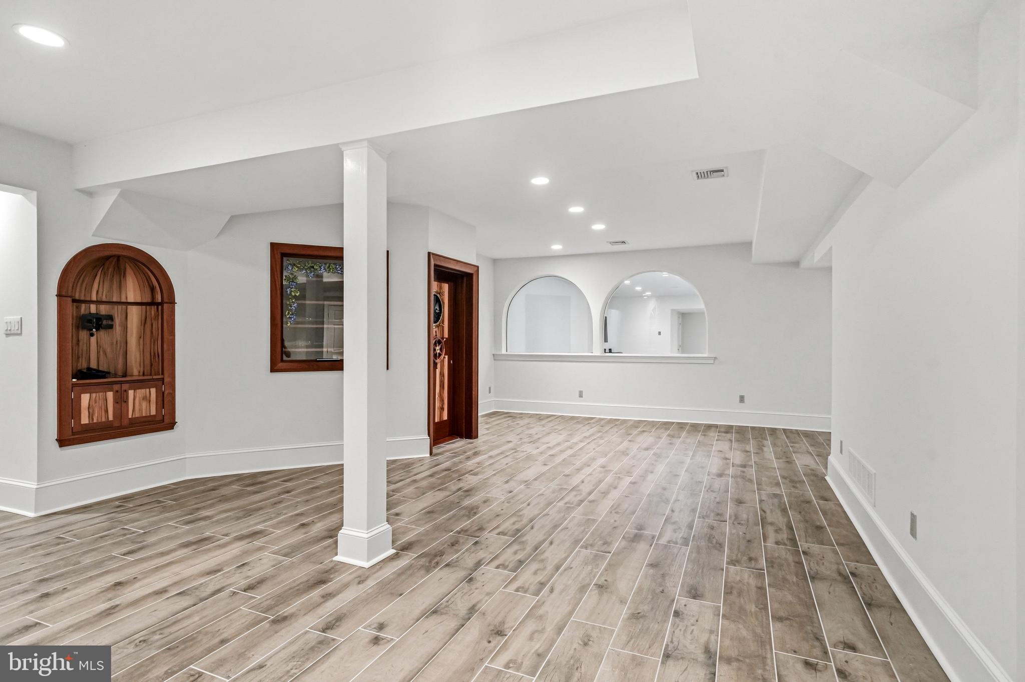 MERION GOLF ESTATES - Residential