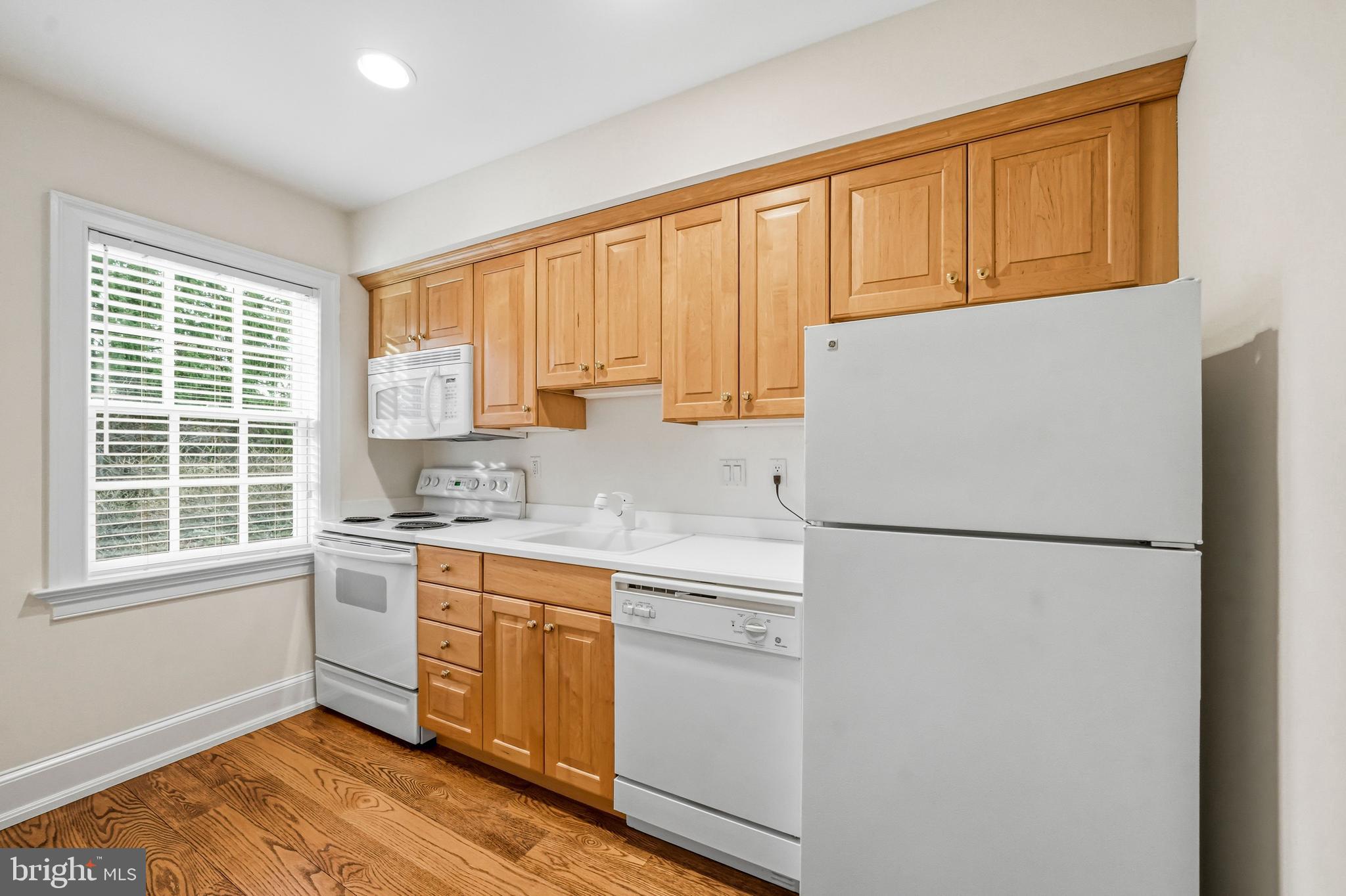 MERION GOLF ESTATES - Residential