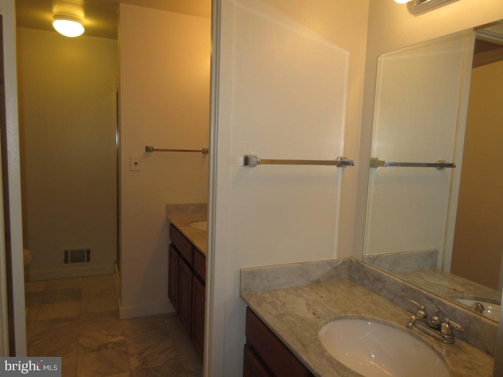 RITTENHOUSE SQUARE - Residential Lease