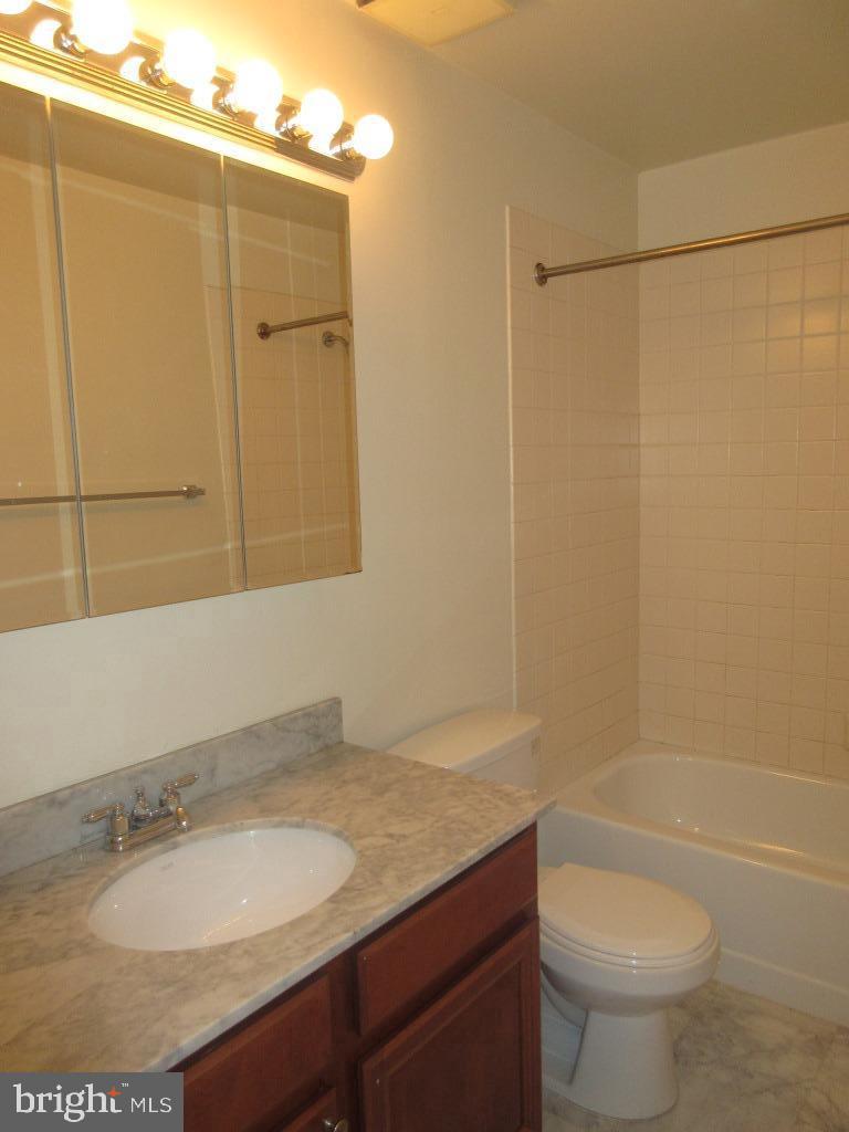 RITTENHOUSE SQUARE - Residential Lease