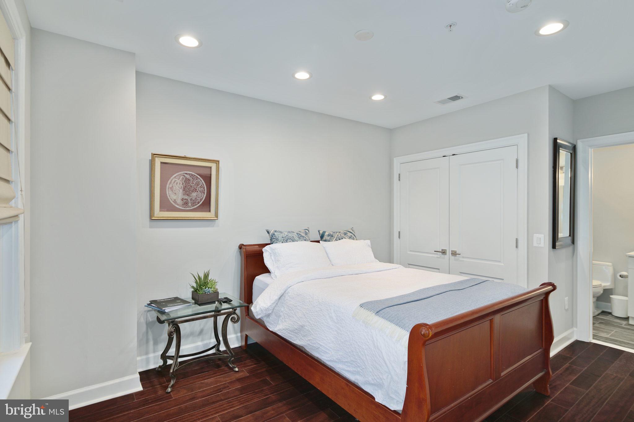 ART MUSEUM AREA - Residential