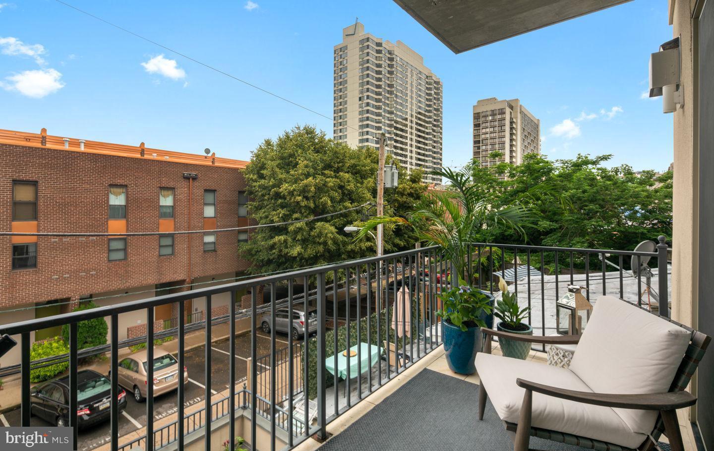 ART MUSEUM AREA - Residential