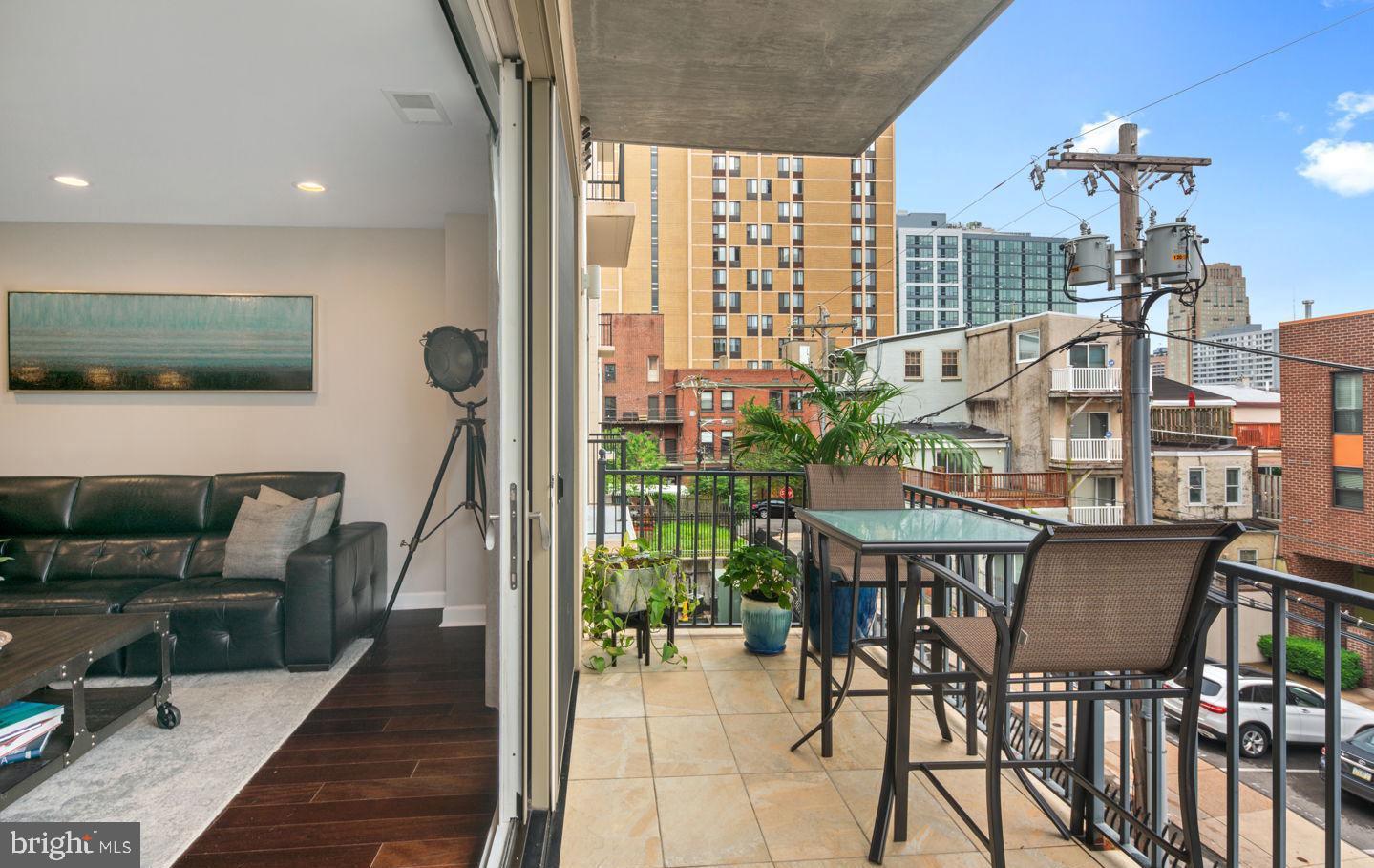 ART MUSEUM AREA - Residential