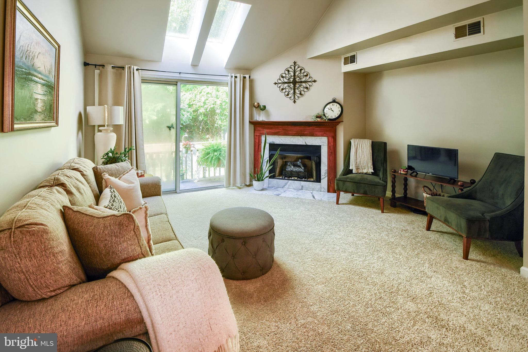 BALLINAHINCH - Residential