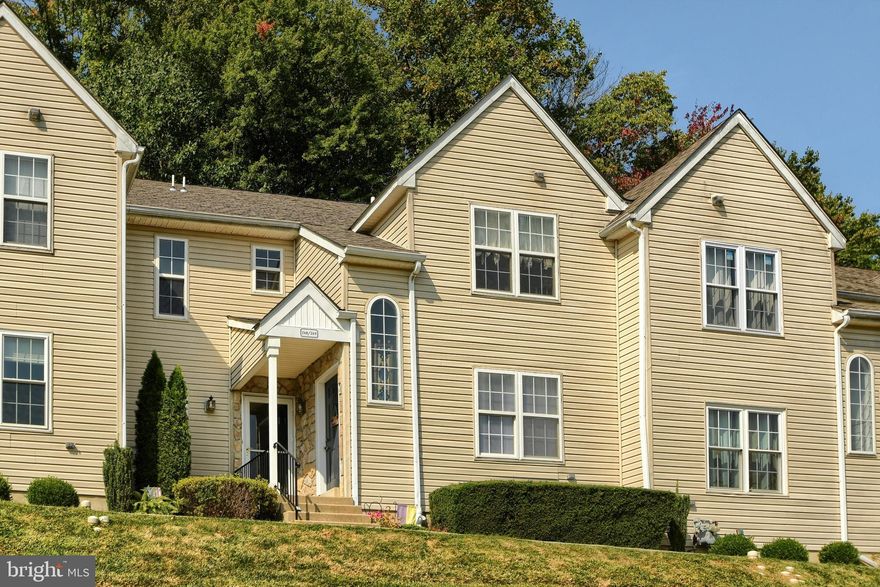Welcome to this charming 2-bedroom, 2-bath condo nestled in the highly sought-after Ballinahinch community. Surrounded by rolling hills, this picturesque neighborhood offers stunning views throughout the year, providing a serene backdrop for your new home. Step inside to discover a spacious and sunlit open-concept living and dining area that seamlessly connects to the eat-in kitchen. Sliding glass doors lead to a private back deck, where you can relax and enjoy the tranquility of the wooded landscape, offering a perfect blend of privacy and nature. The generous primary bedroom, positioned to overlook the peaceful woods, features a walk-in closet and ensuite full bath. A well-placed laundry area in the hallway adds convenience, providing easy access to both bedrooms. The second bedroom is bright and airy with large windows and a closet. The unfinished basement, accessible from the rear of the property, offers abundant storage space and the potential to be transformed into an additional living area. Residents of Ballinahinch benefit from a wealth of community amenities and enjoy a prime location with quick access to I-95 and I-476. You’re also close to the shops and dining options in Media and Delaware. An added bonus is the walkability to Barnaby’s on Pennell Rd—perfect for meeting friends on the weekends or enjoying a delicious meal without the hassle of cooking. Other features include: New HVAC (2023), Hot water heater (2020), Refrigerator (2020), Toilets (2020), Plumbing fixtures (2020), This condo combines comfort, convenience, and community charm in one delightful package. Don't miss the opportunity to make it your own!