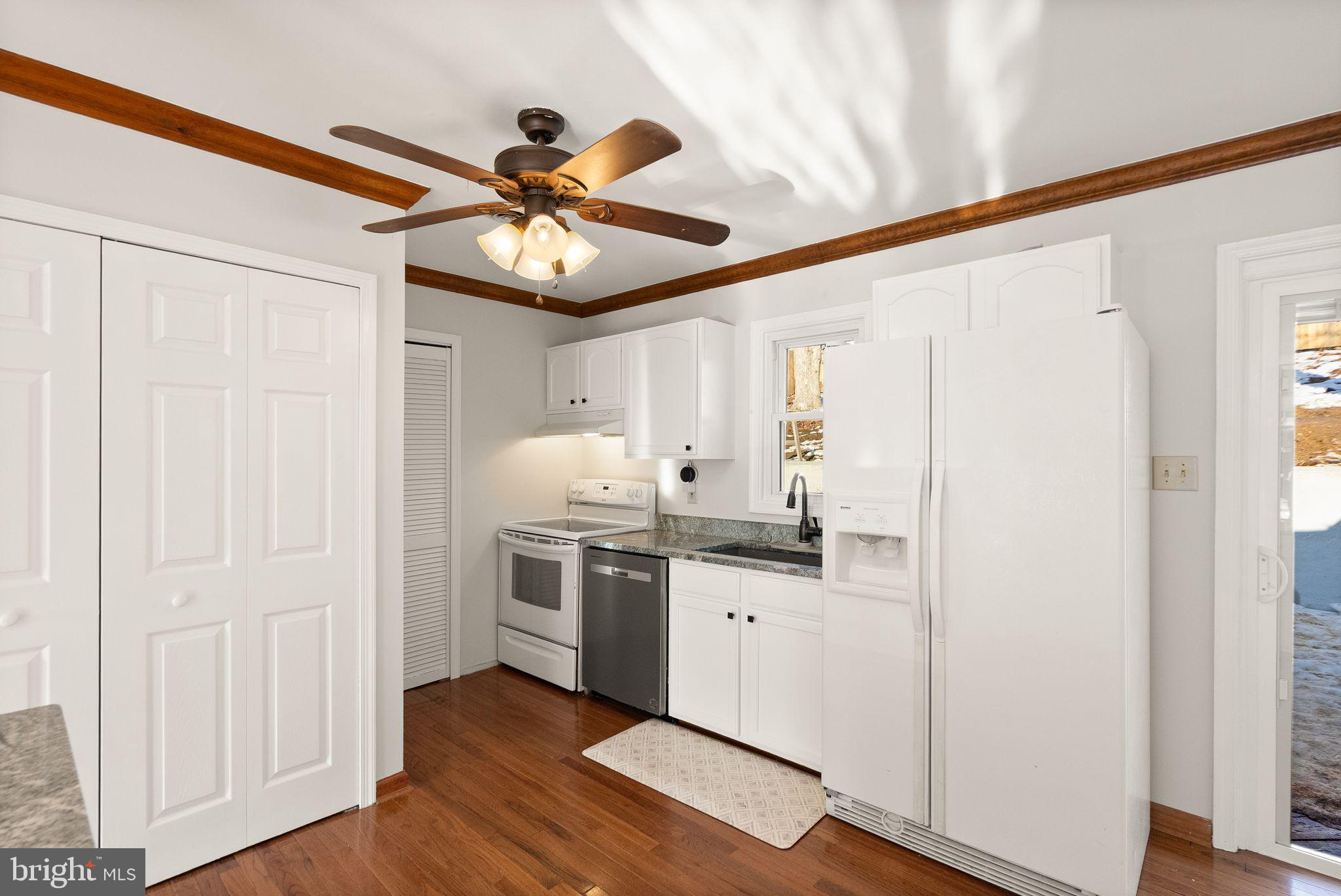 HICKORY RIDGE - Residential