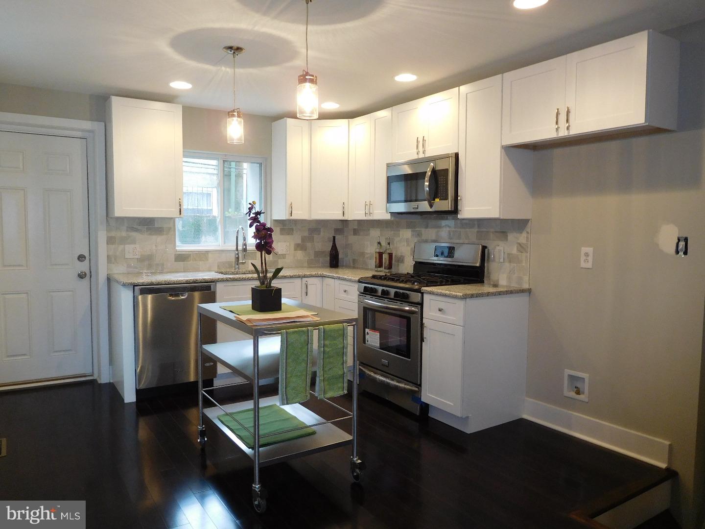 POINT BREEZE - Residential