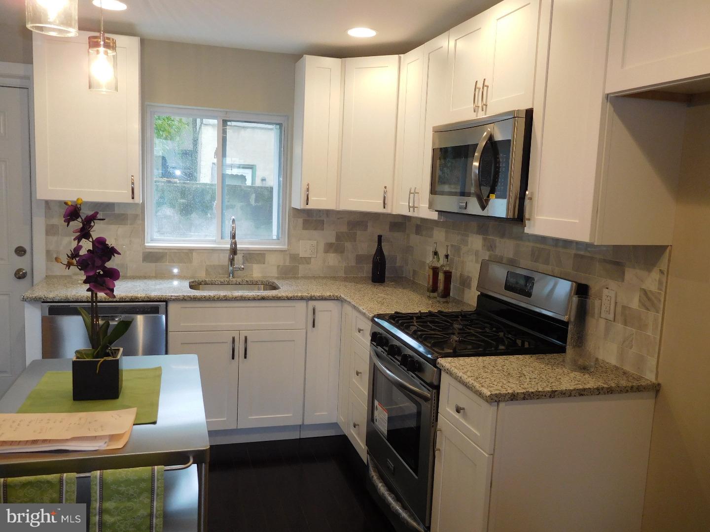 POINT BREEZE - Residential