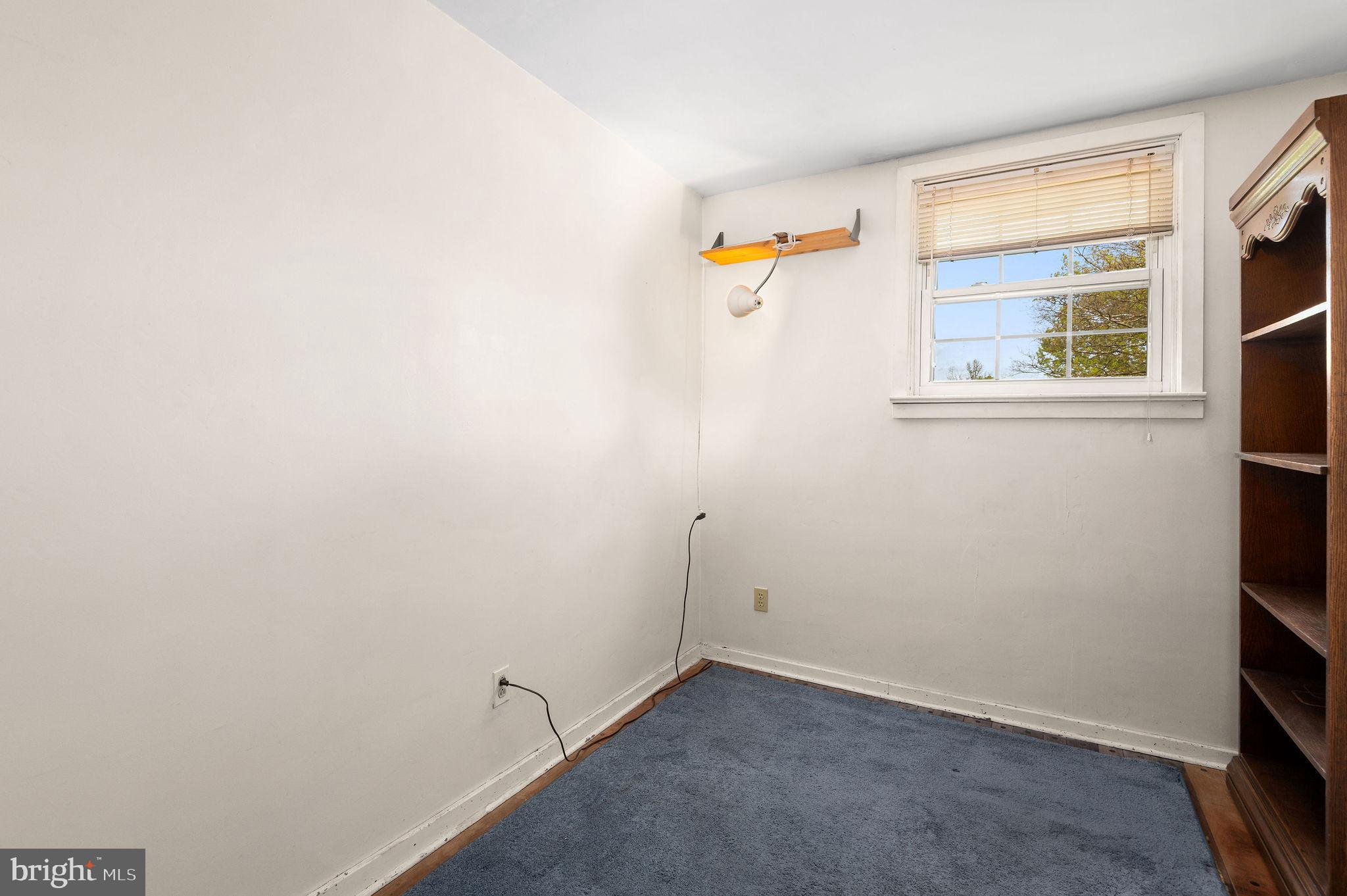 HILLTOWN - Residential