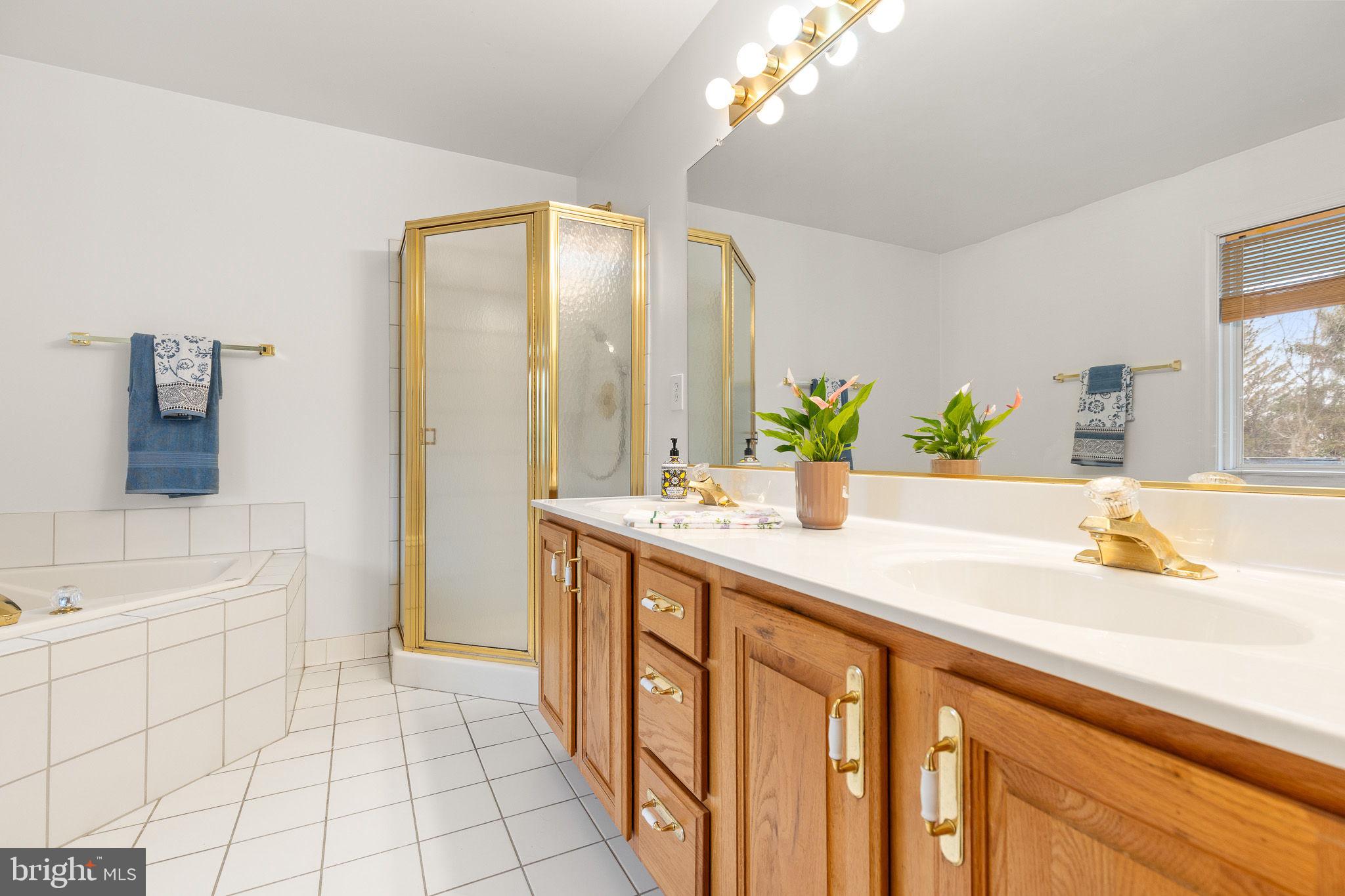 LOCUST HILL - Residential