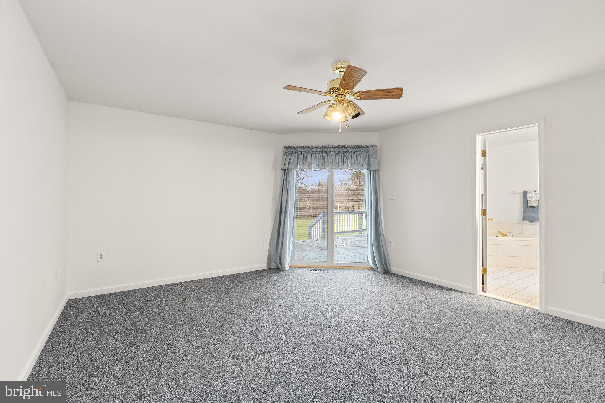 LOCUST HILL - Residential