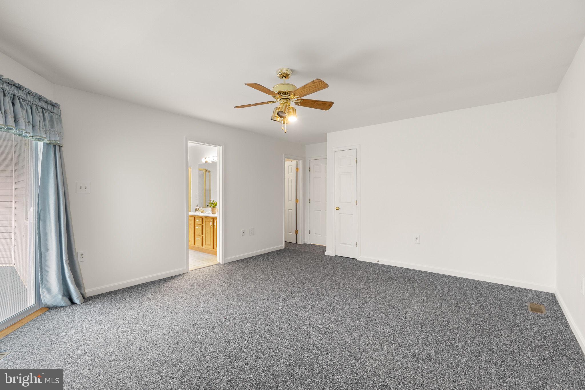 LOCUST HILL - Residential