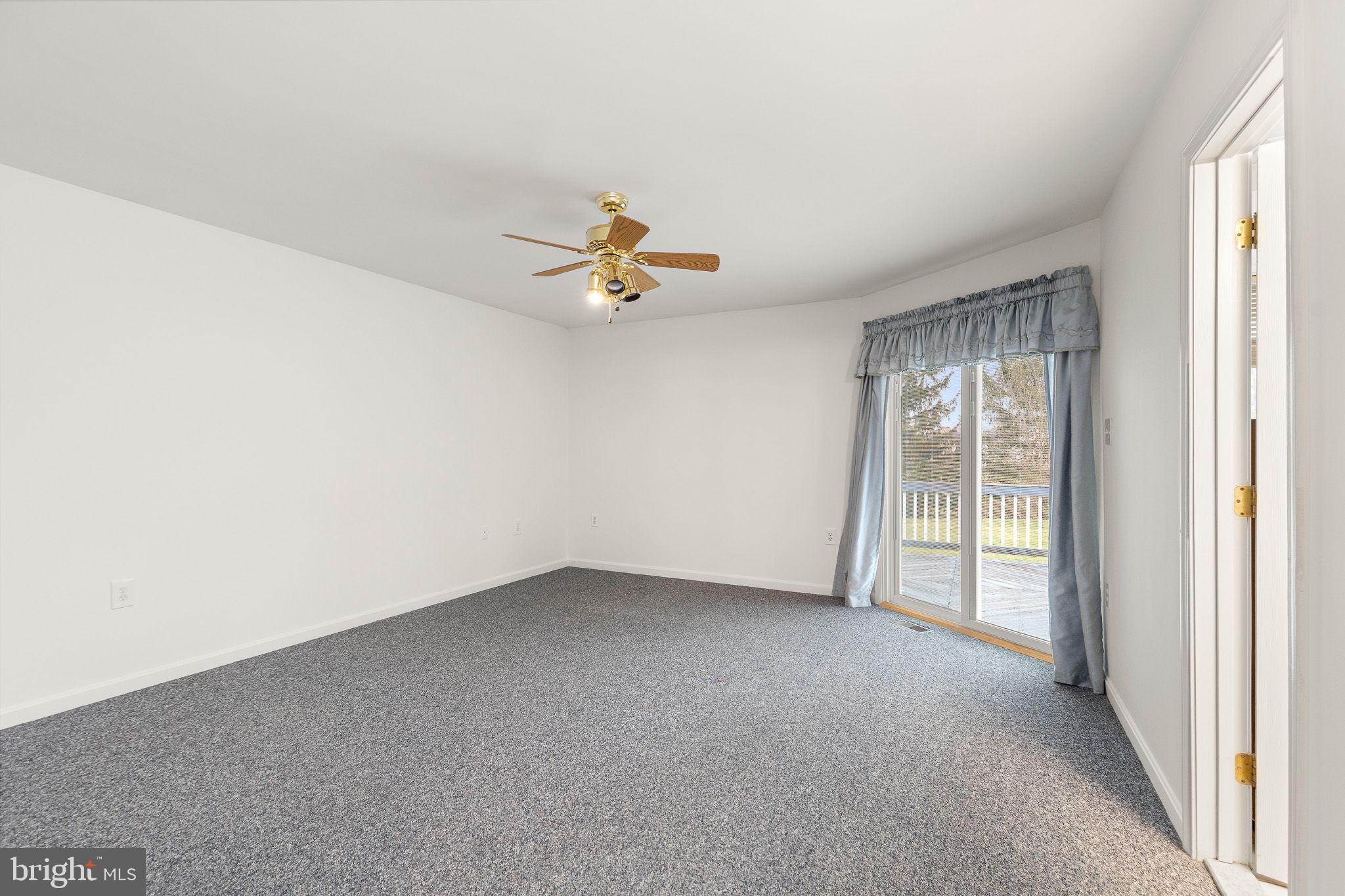 LOCUST HILL - Residential