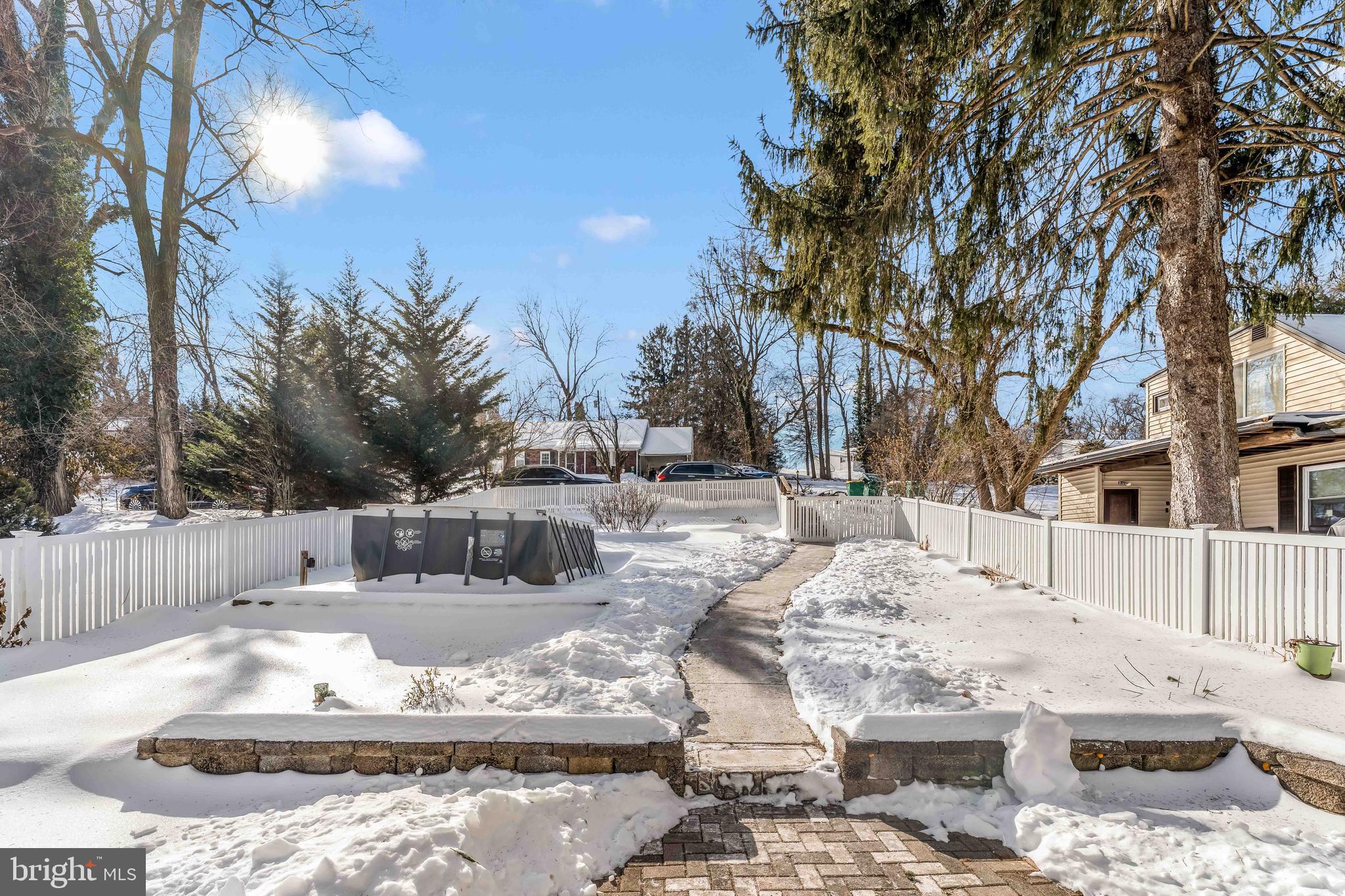 HAMPDEN - Residential