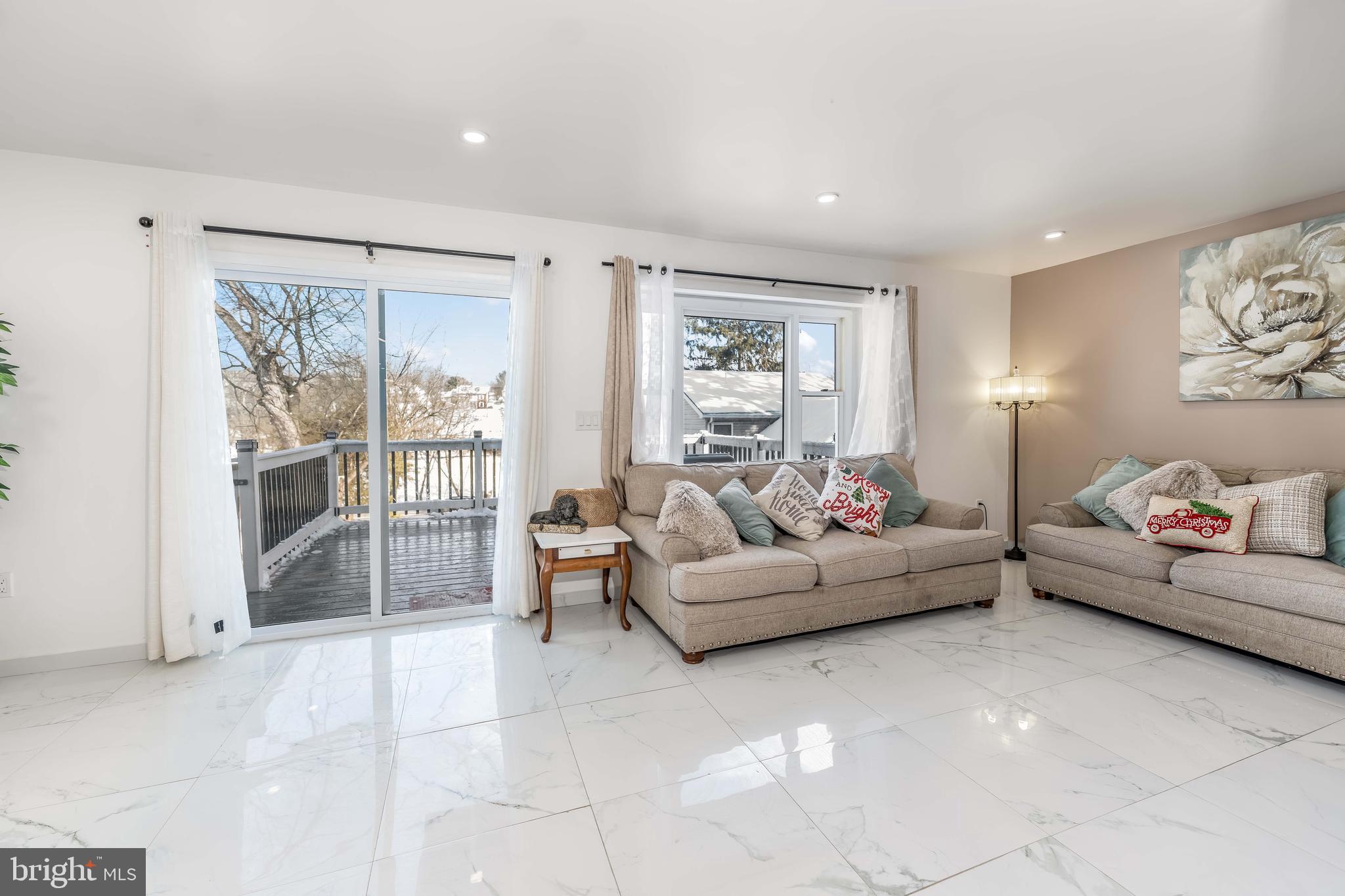 HAMPDEN - Residential