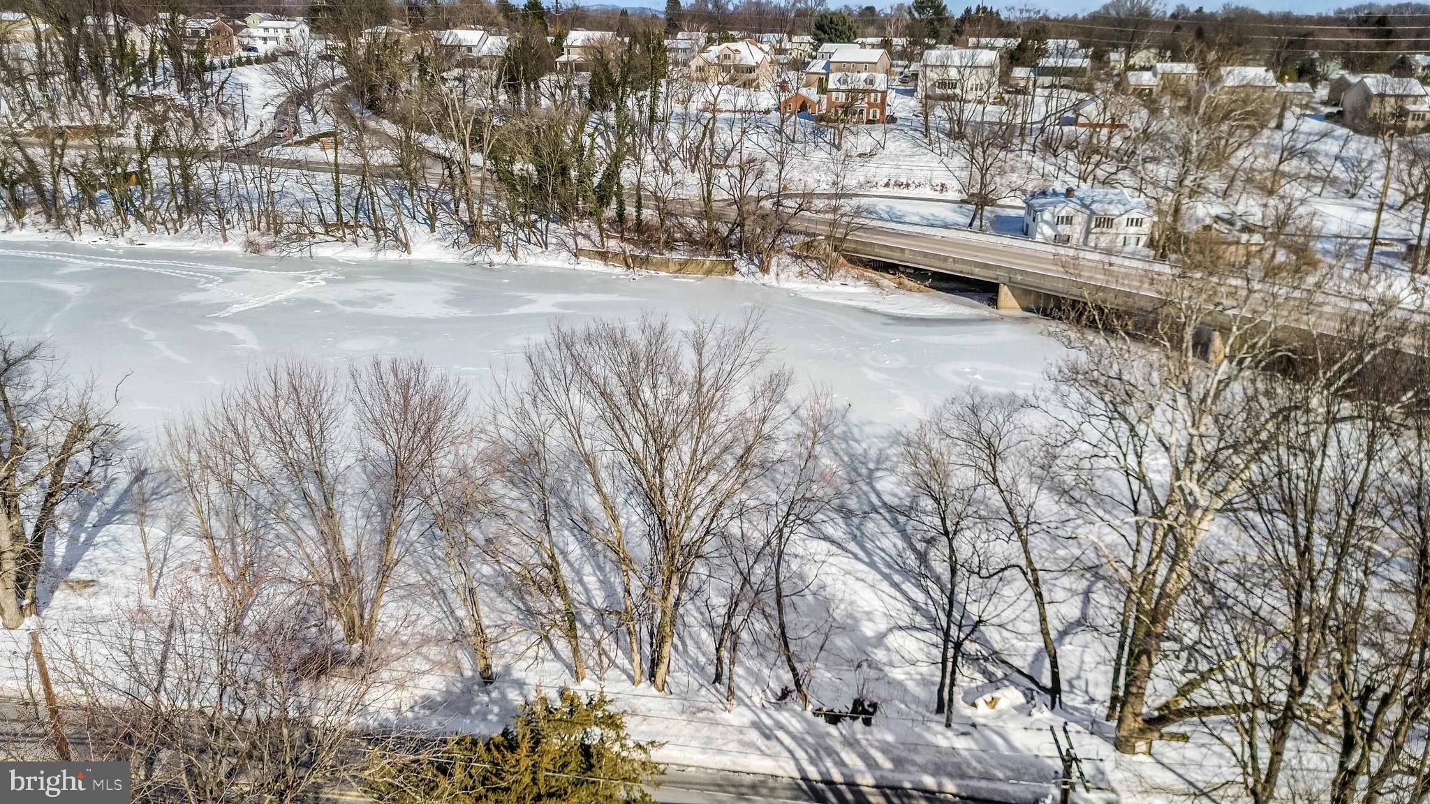 HAMPDEN - Residential