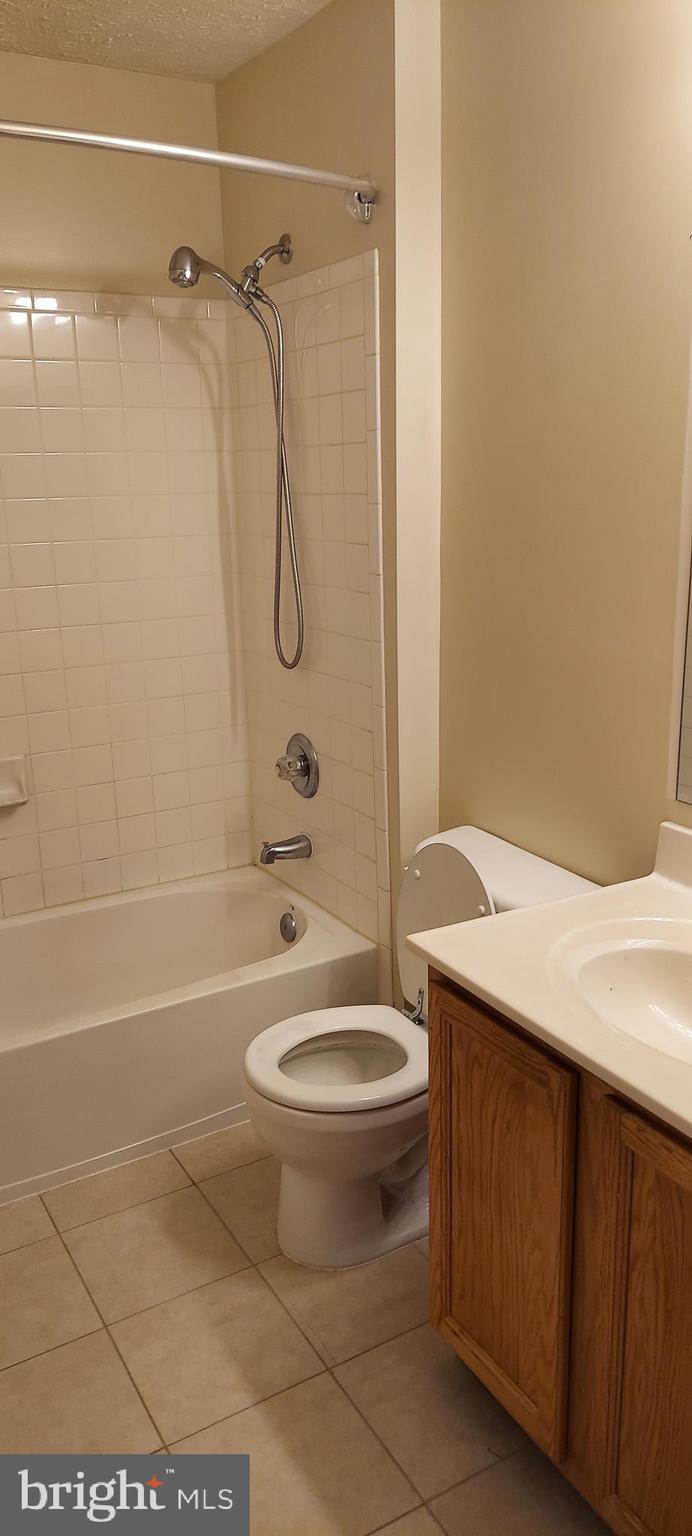 ASBURY WOODS - Residential Lease