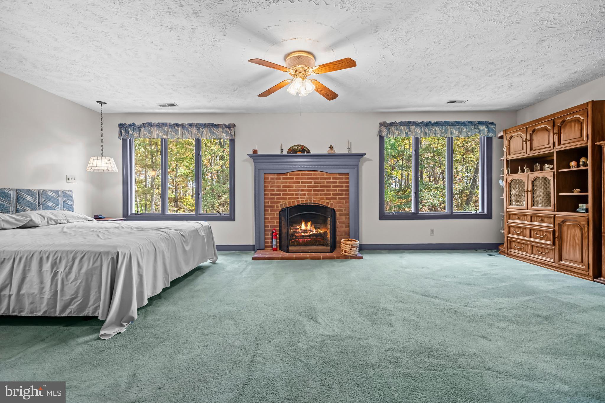 CARRIAGE HILLS - Residential