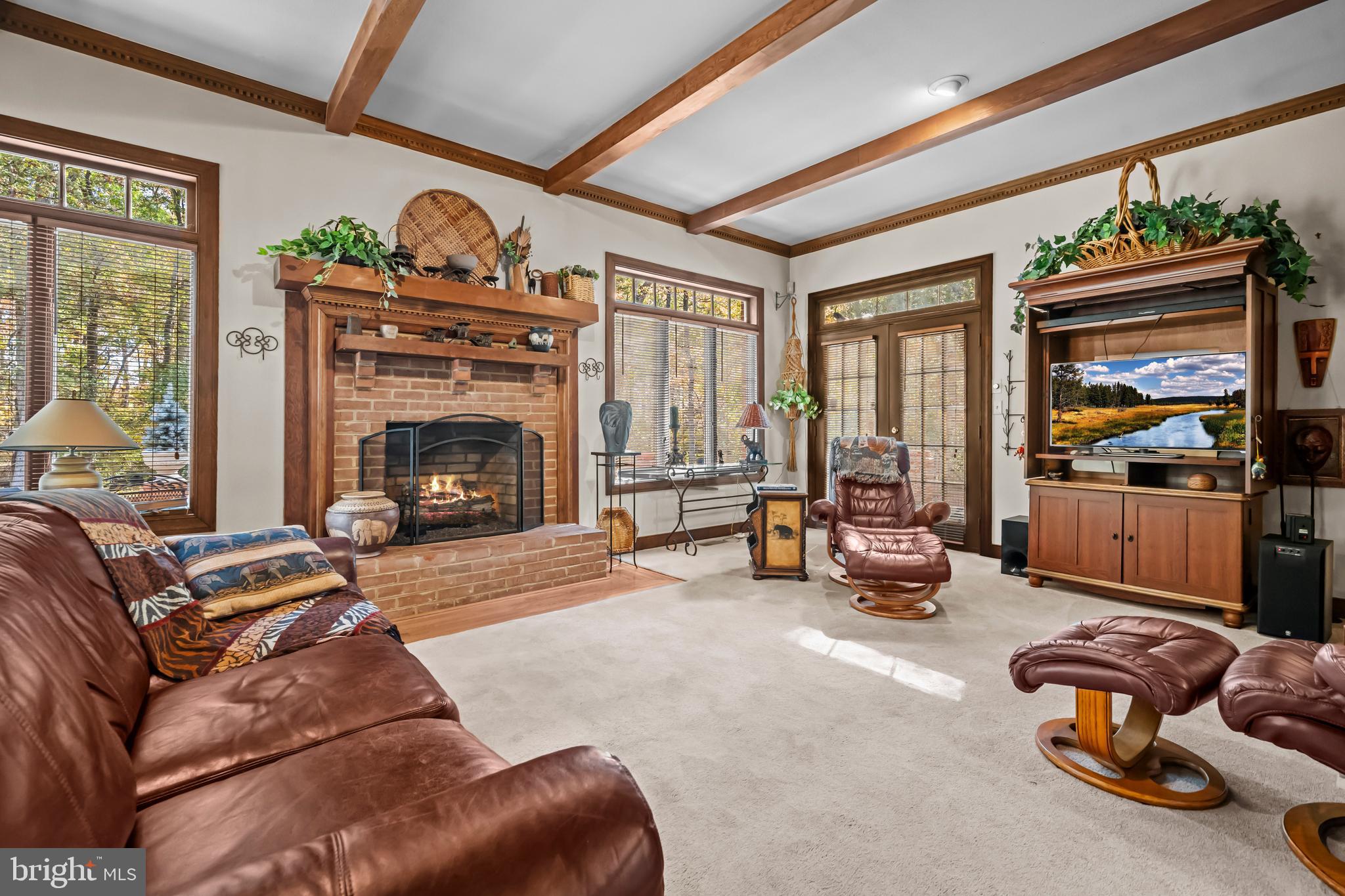 CARRIAGE HILLS - Residential