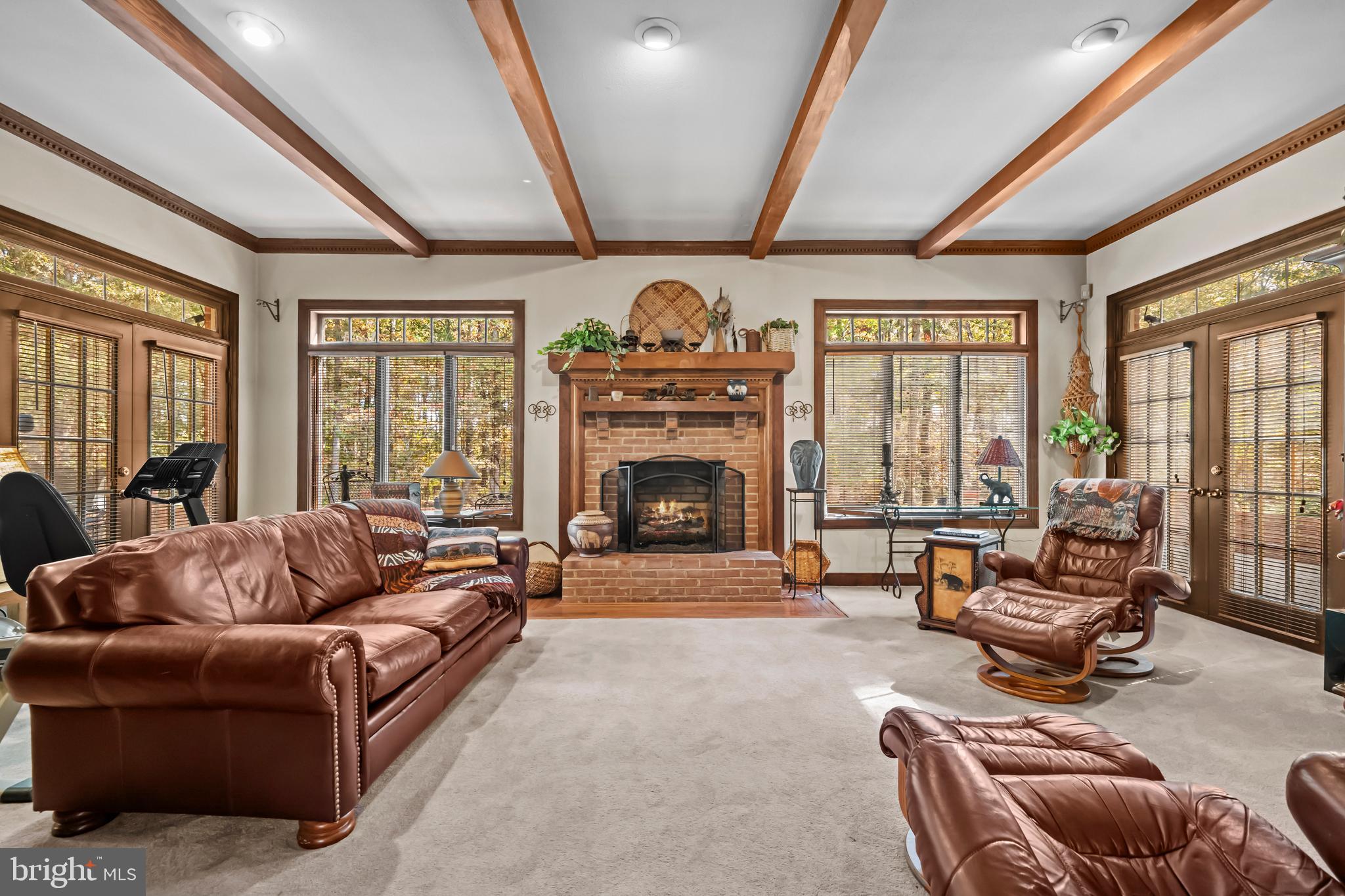 CARRIAGE HILLS - Residential