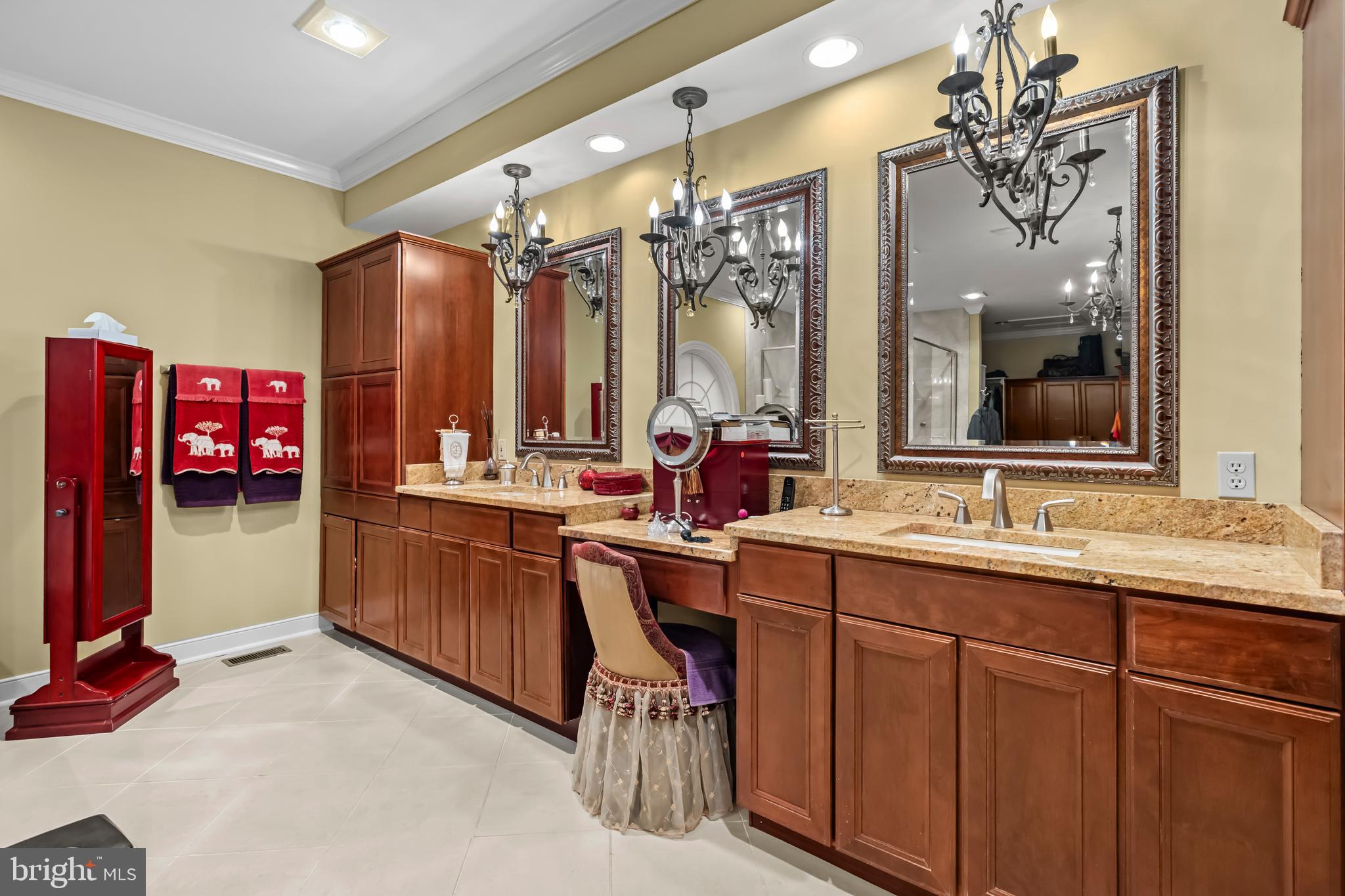 CARRIAGE HILLS - Residential