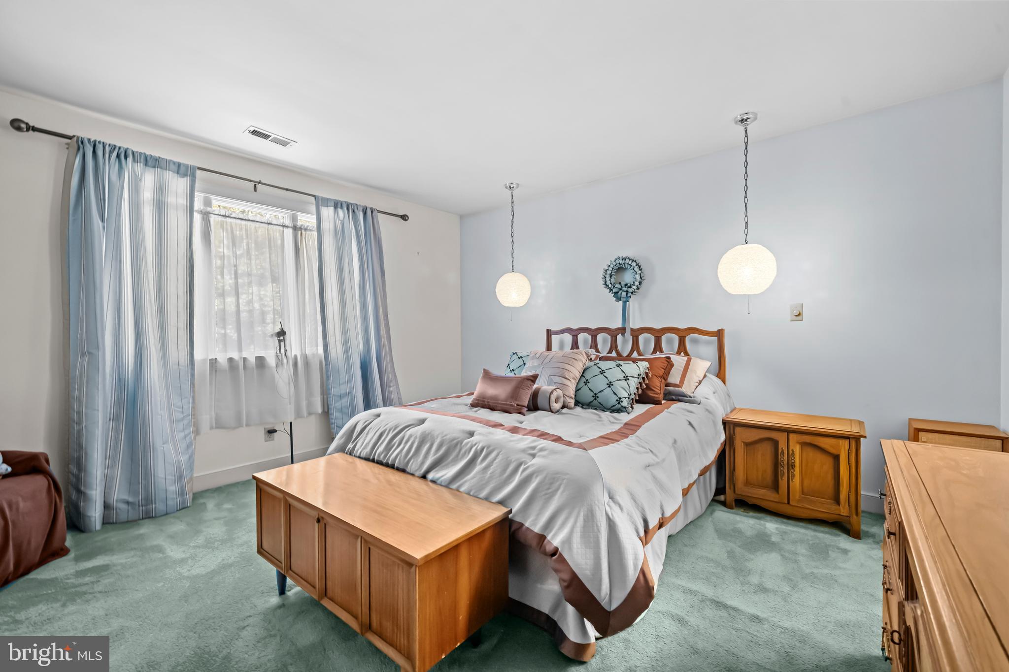 CARRIAGE HILLS - Residential