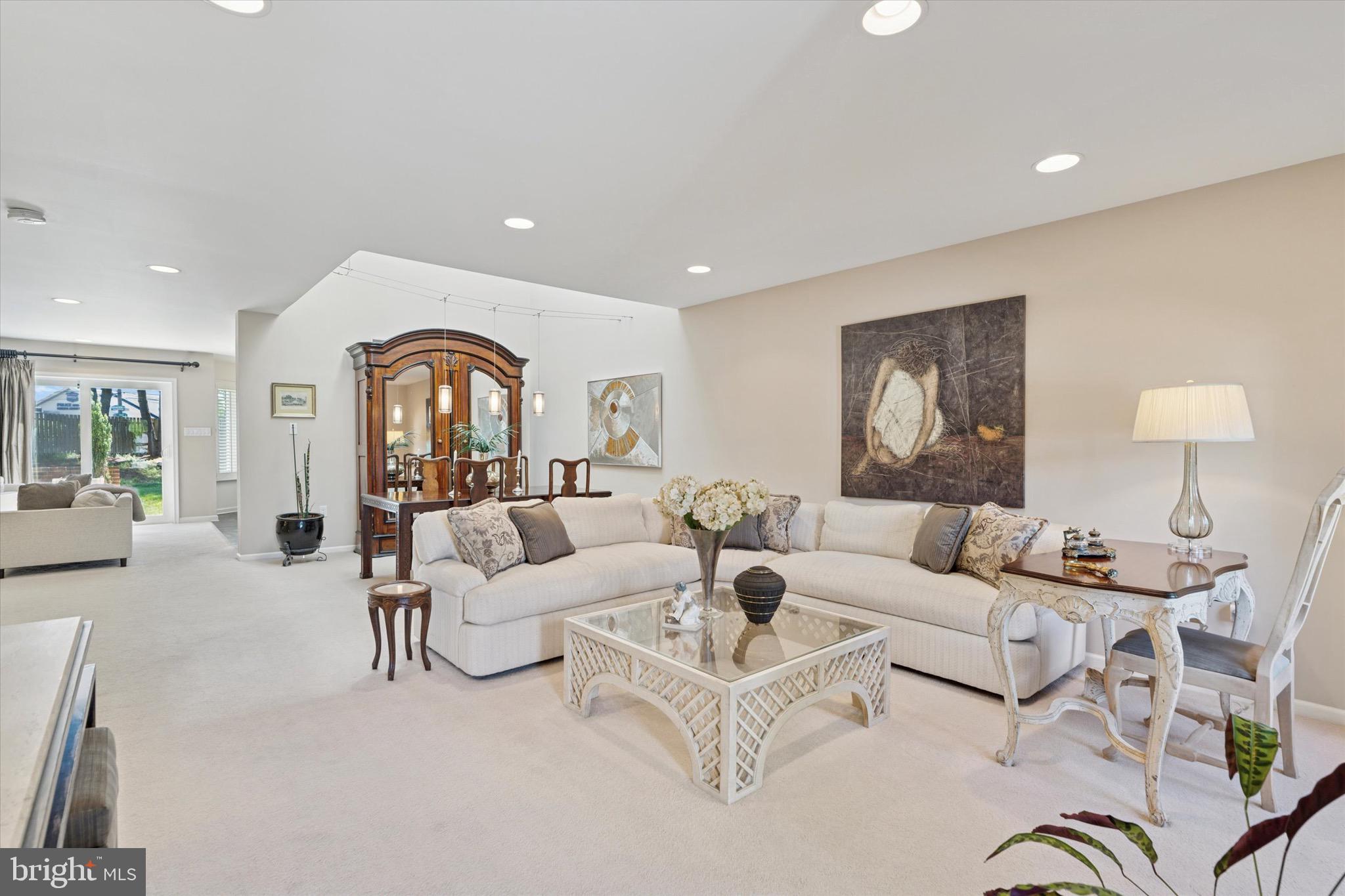 9211 EAGLEVIEW DRIVE