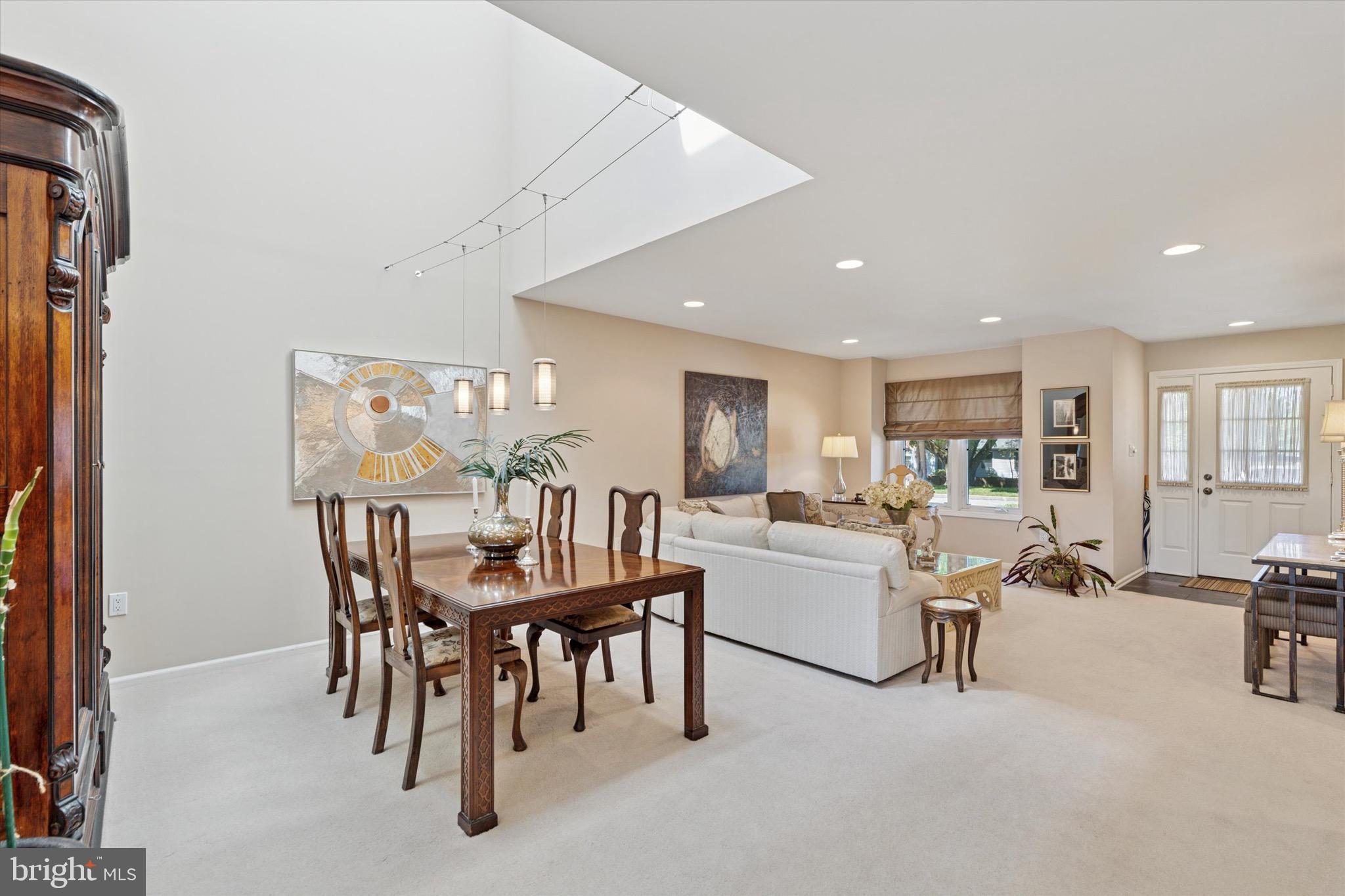 9211 EAGLEVIEW DRIVE