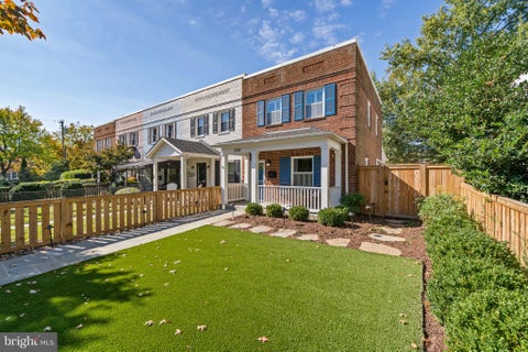 Photo of 508 N Payne Street, ALEXANDRIA, VA 22314 (MLS # VAAX2067846)