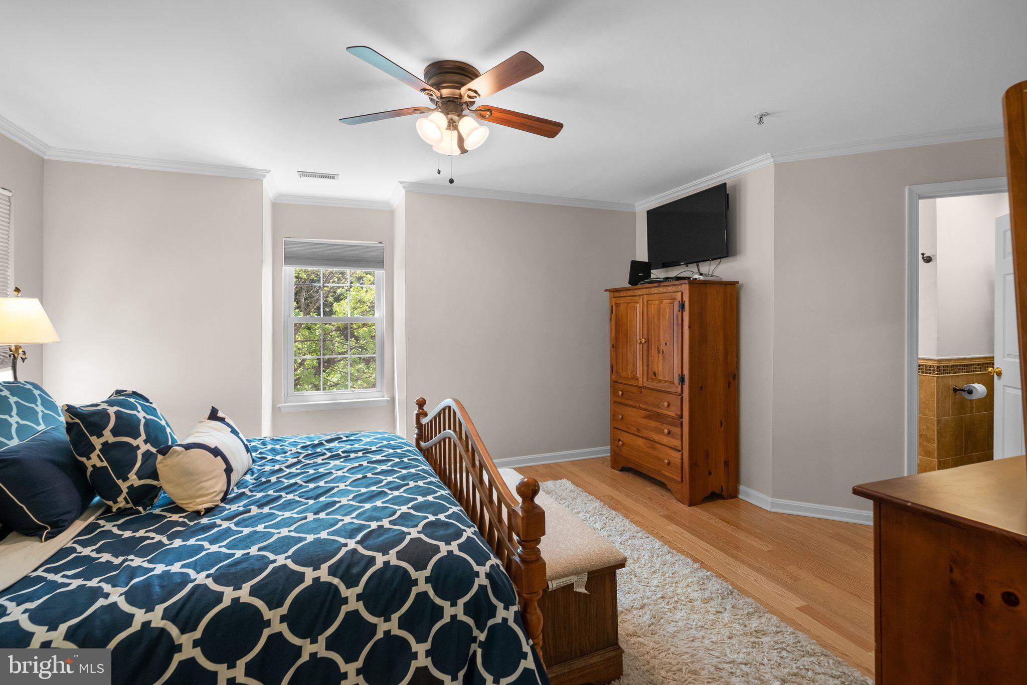 CLOVERLEAF CENTER - Residential