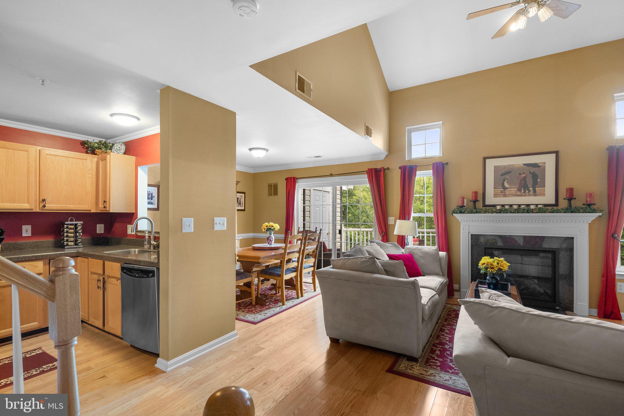 CLOVERLEAF CENTER - Residential