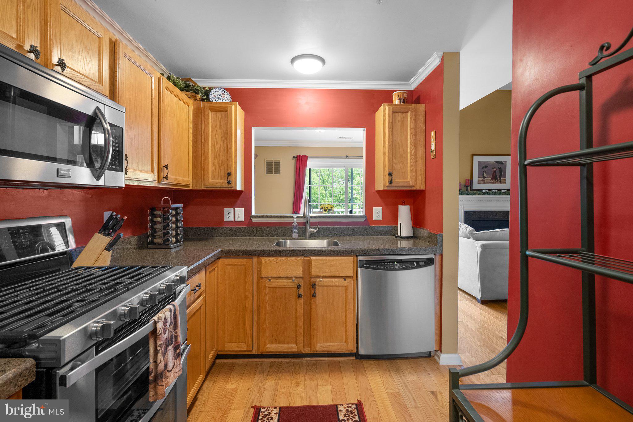 CLOVERLEAF CENTER - Residential