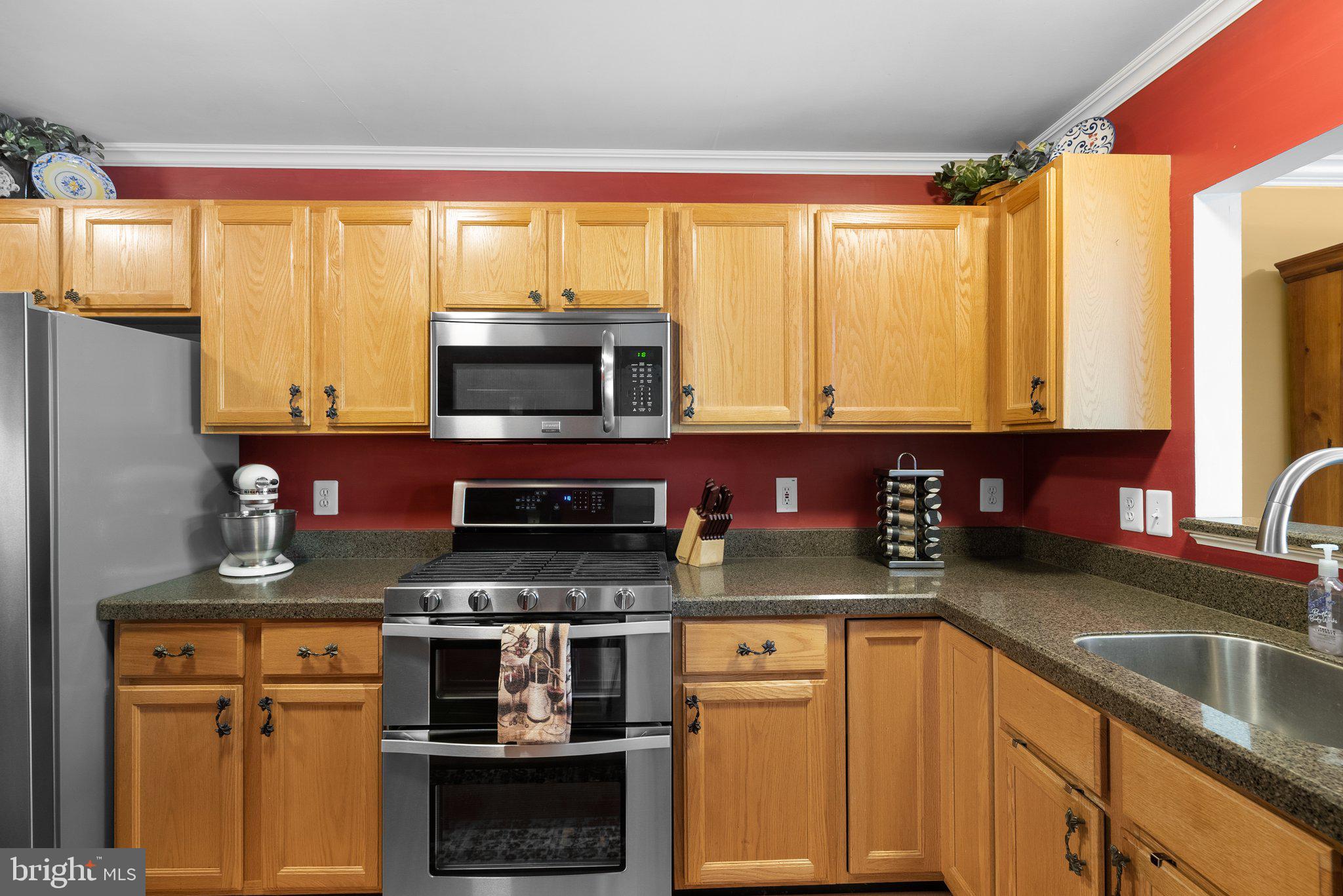 CLOVERLEAF CENTER - Residential