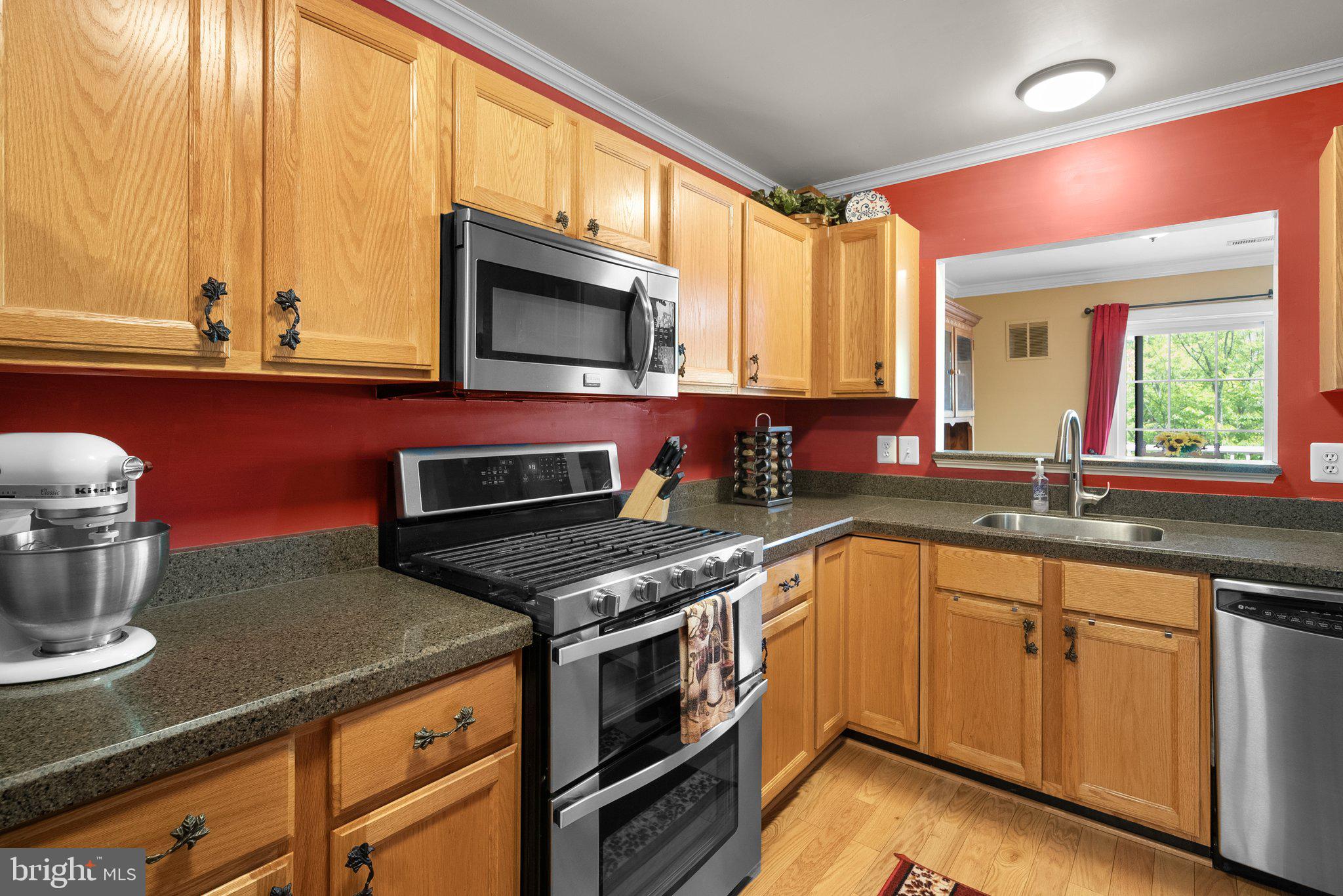 CLOVERLEAF CENTER - Residential