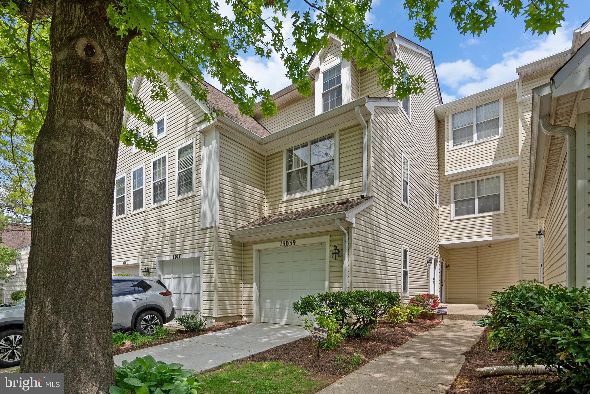 CLOVERLEAF CENTER - Residential