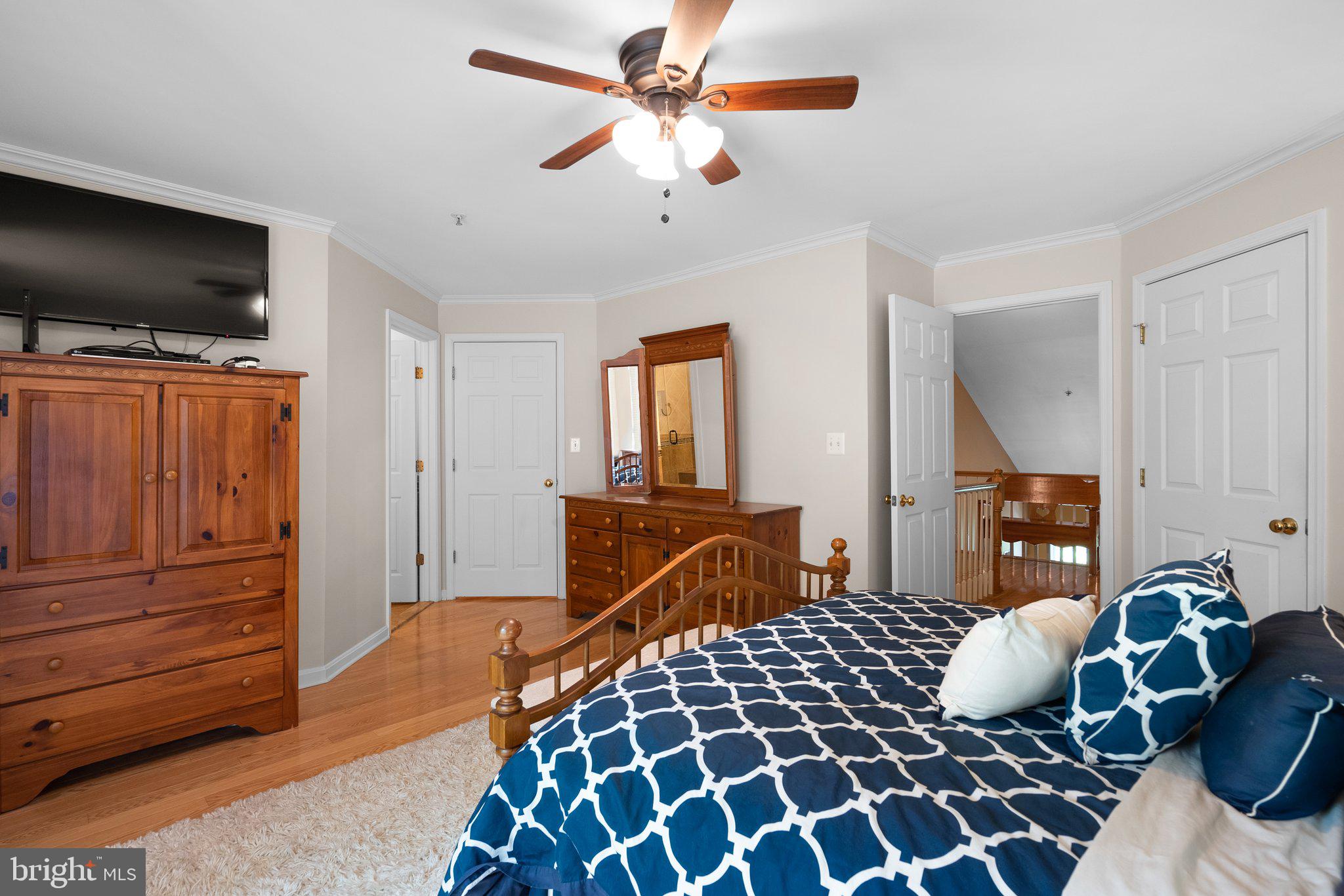 CLOVERLEAF CENTER - Residential