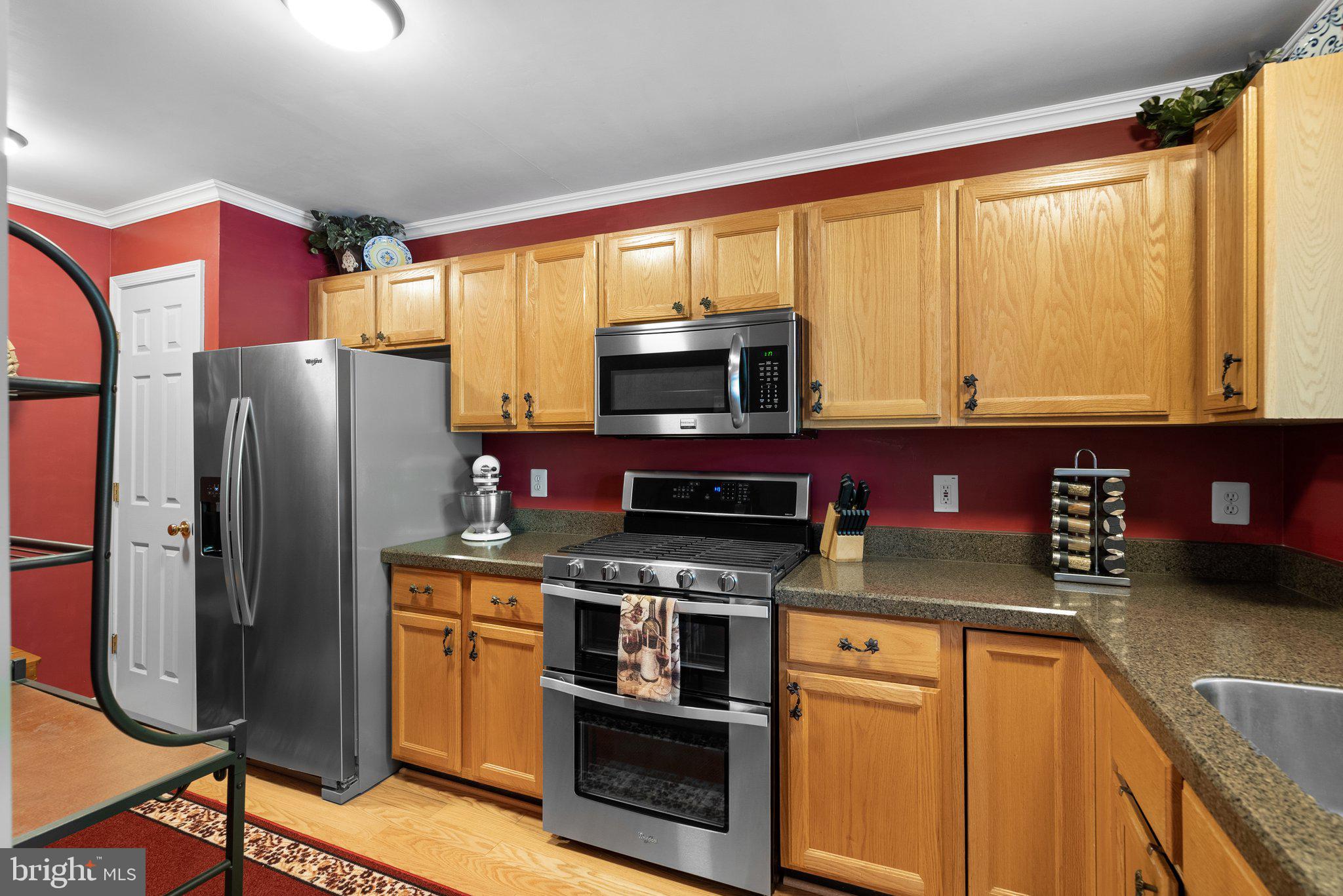 CLOVERLEAF CENTER - Residential